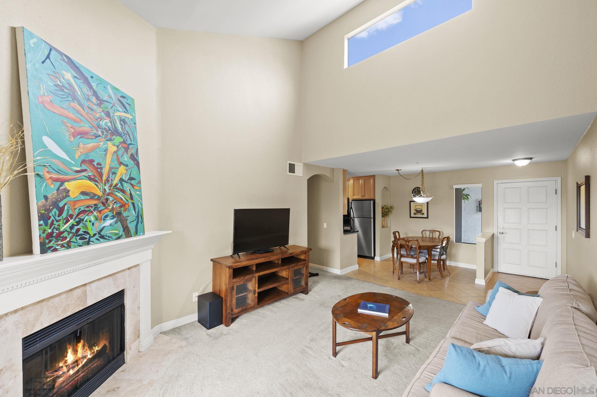 Detail Gallery Image 5 of 37 For 5525  Shasta Ln  #301,  La Mesa,  CA 91942 - 2 Beds | 2 Baths