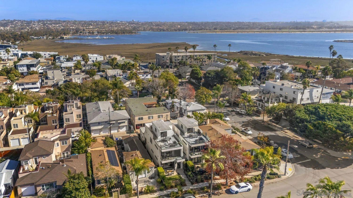 Detail Gallery Image 22 of 22 For 3913  Kendall St, San Diego,  CA 92109 - 4 Beds | 3/1 Baths