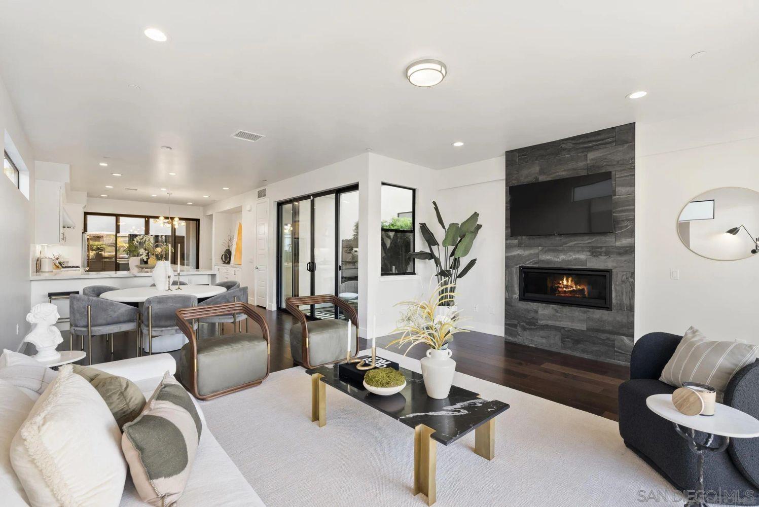 Detail Gallery Image 5 of 22 For 3913  Kendall St, San Diego,  CA 92109 - 4 Beds | 3/1 Baths