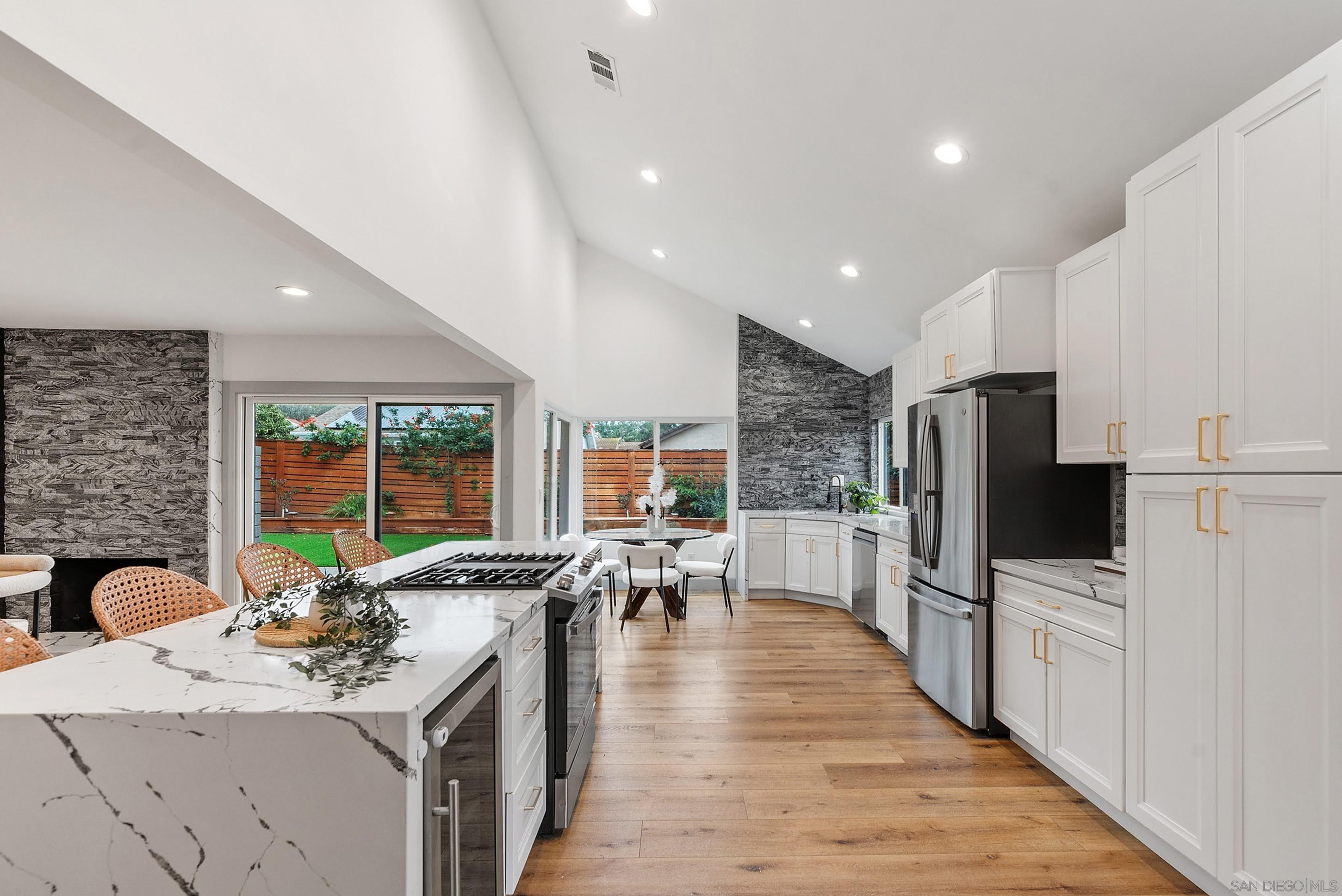 Detail Gallery Image 12 of 46 For 13233  Gunner Ave, San Diego,  CA 92129 - 5 Beds | 2/1 Baths