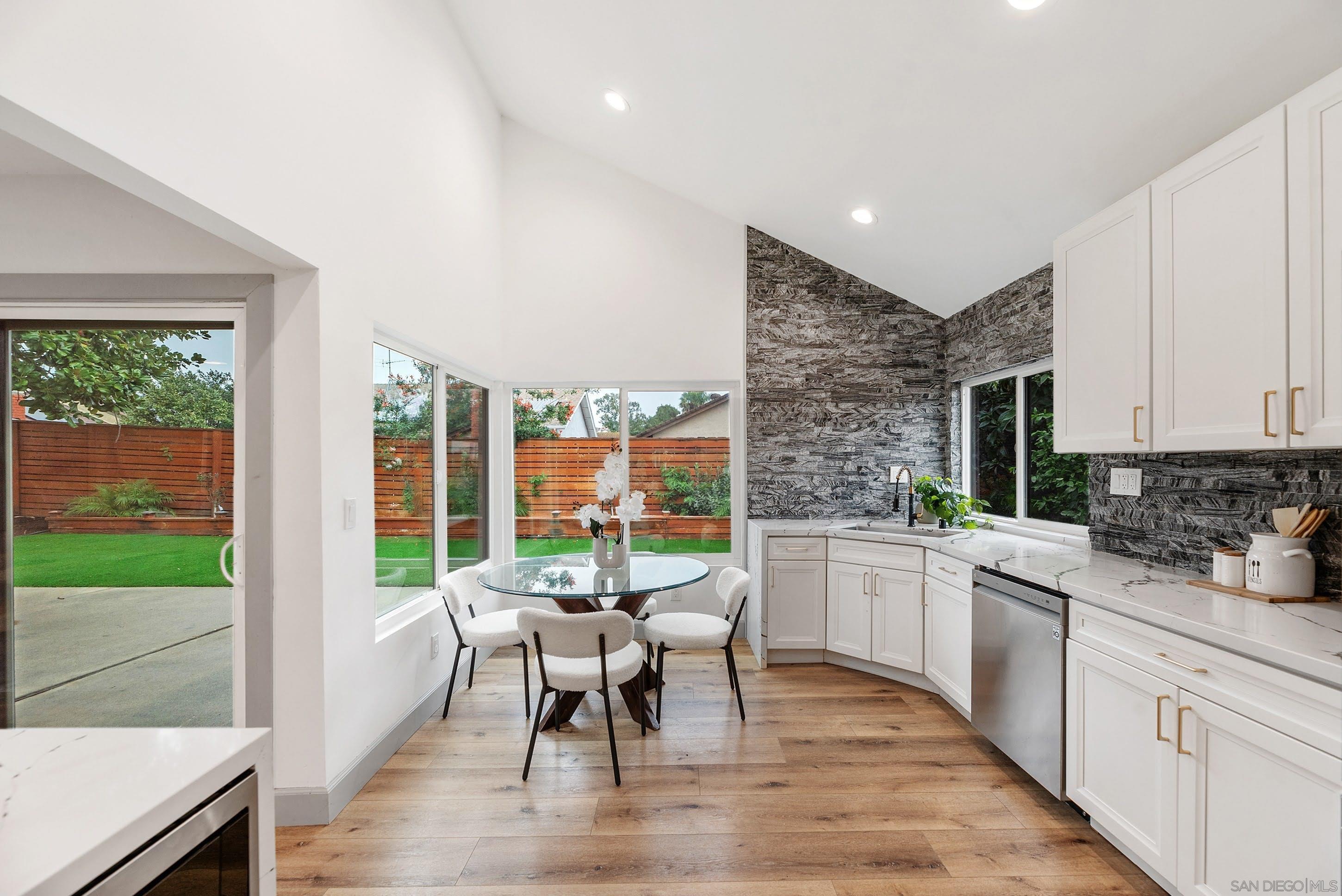 Detail Gallery Image 14 of 46 For 13233  Gunner Ave, San Diego,  CA 92129 - 5 Beds | 2/1 Baths