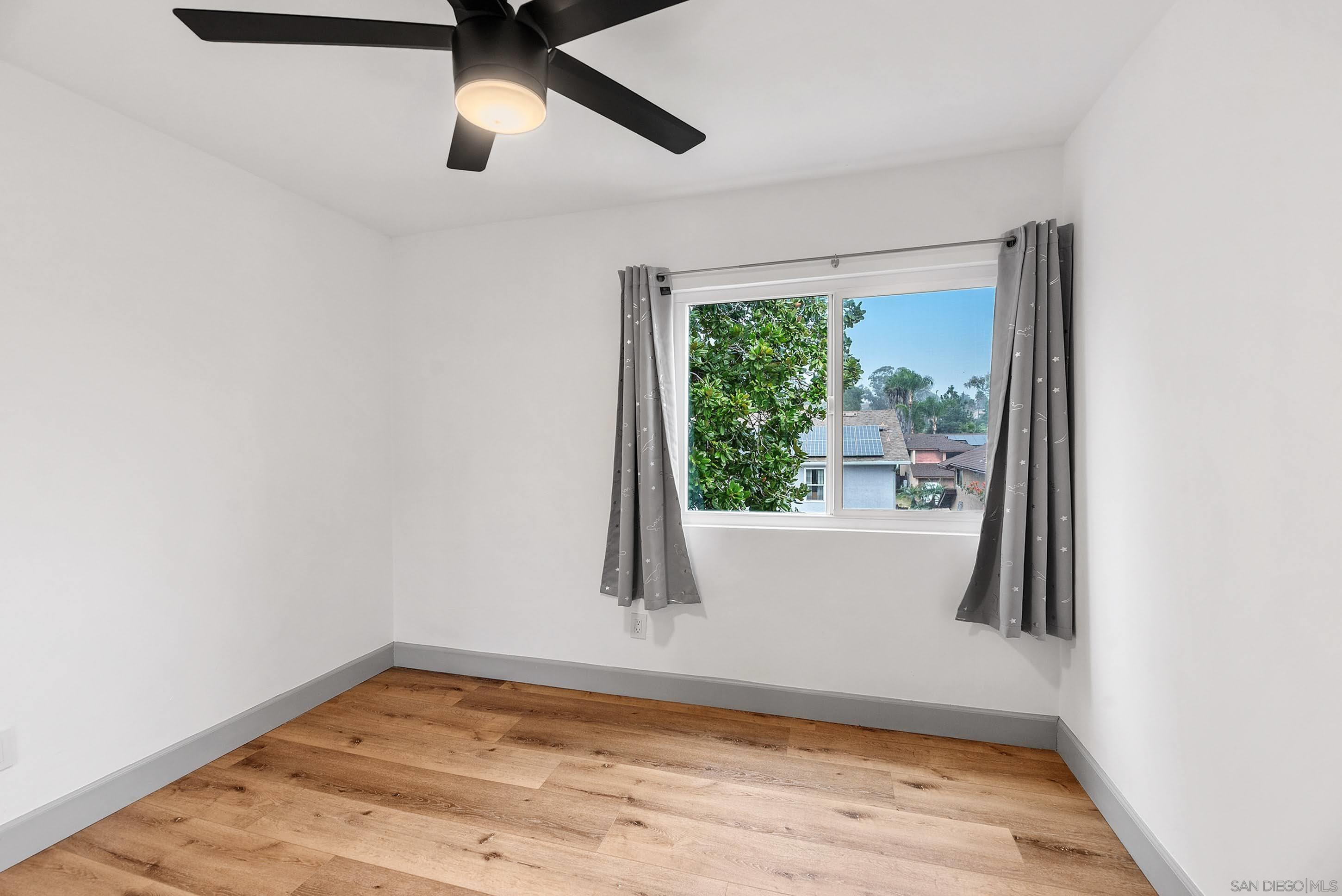 Detail Gallery Image 29 of 46 For 13233  Gunner Ave, San Diego,  CA 92129 - 5 Beds | 2/1 Baths