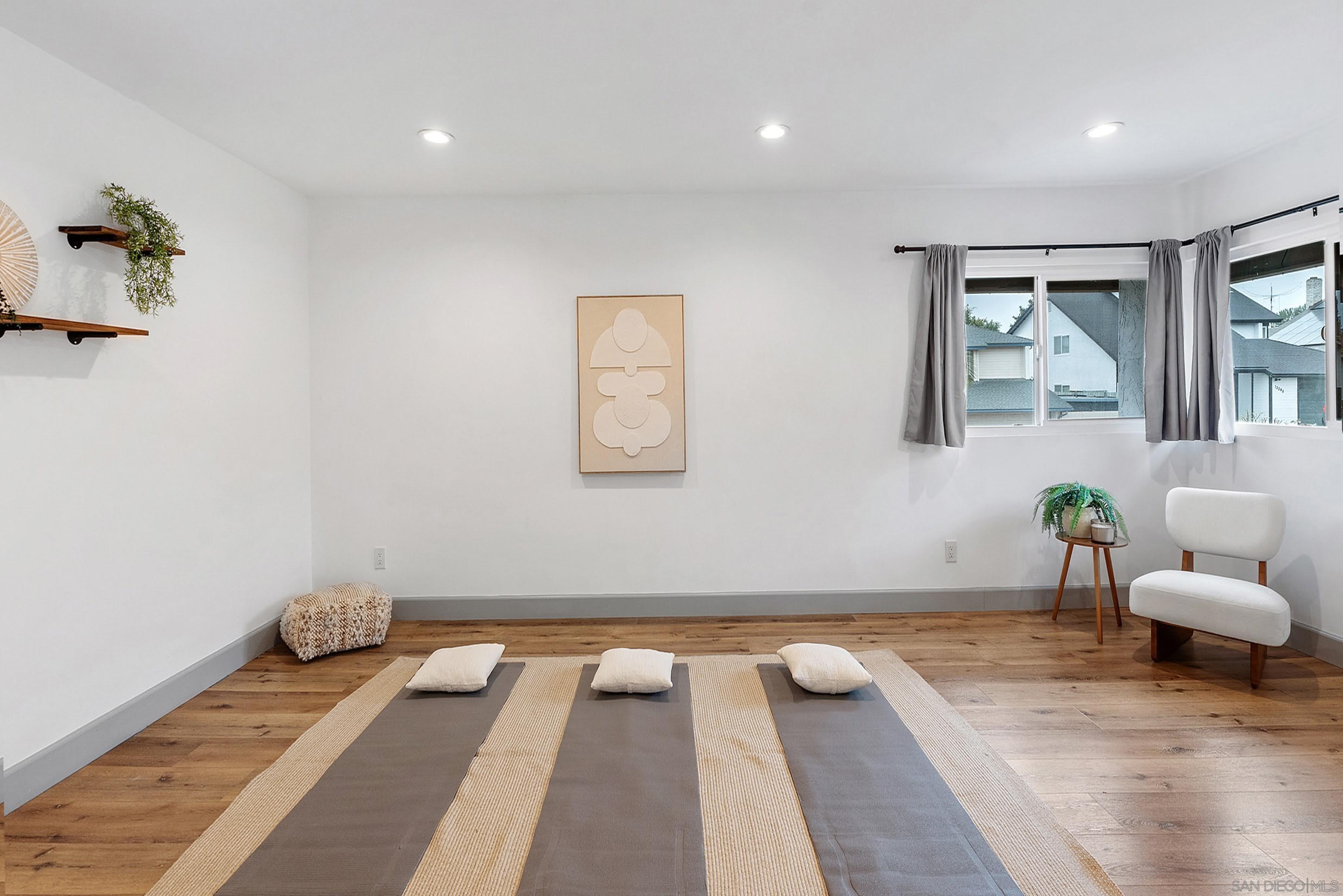 Detail Gallery Image 34 of 46 For 13233  Gunner Ave, San Diego,  CA 92129 - 5 Beds | 2/1 Baths