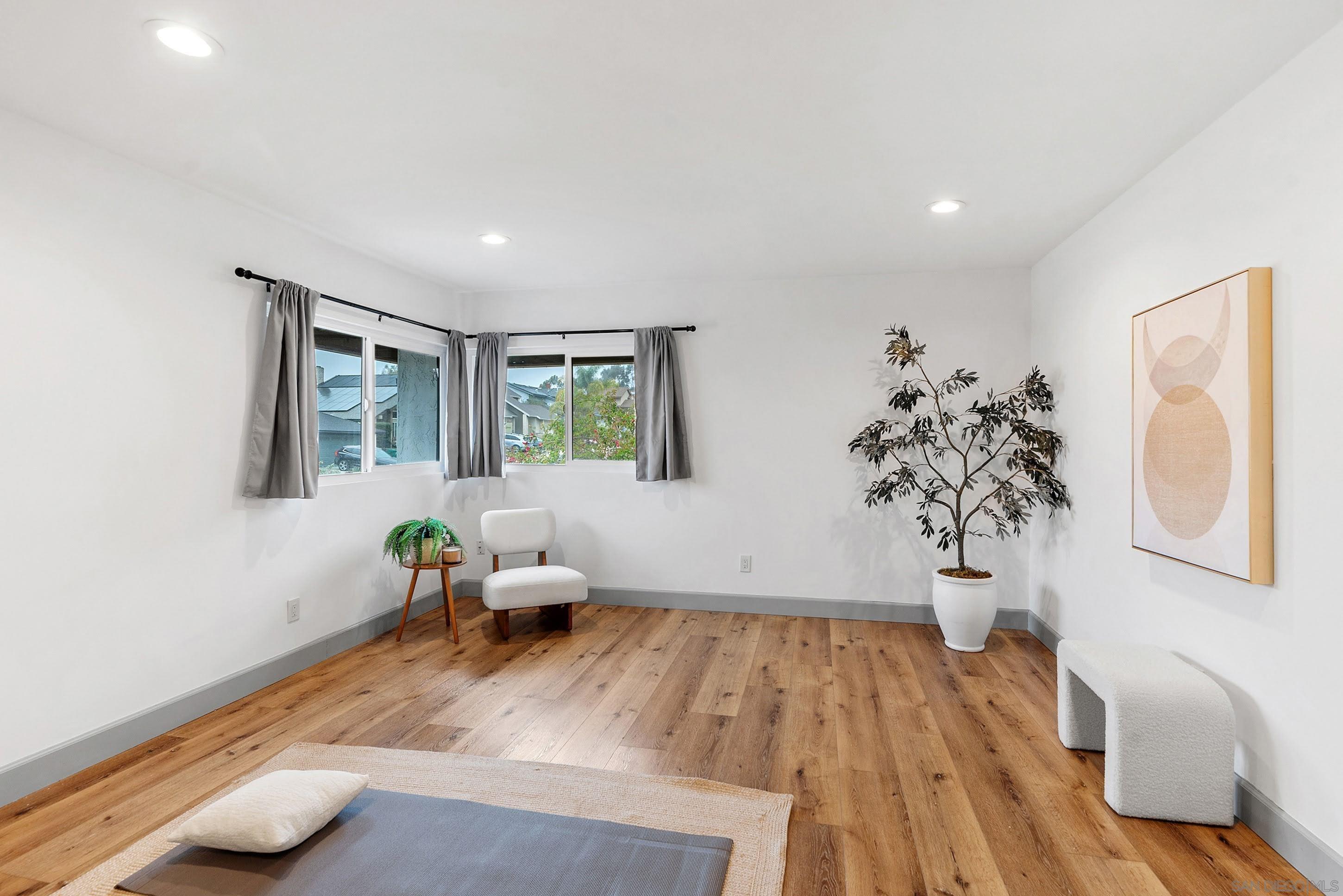 Detail Gallery Image 35 of 46 For 13233  Gunner Ave, San Diego,  CA 92129 - 5 Beds | 2/1 Baths