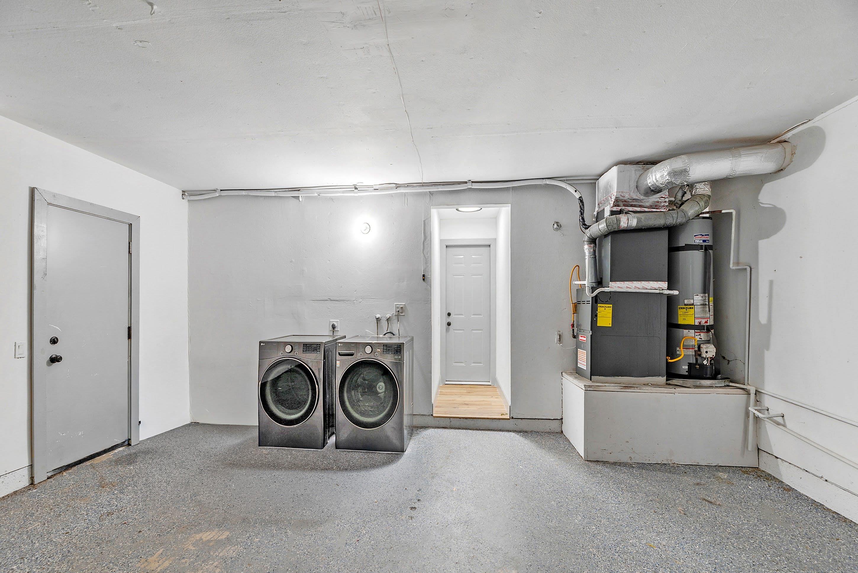 Detail Gallery Image 43 of 46 For 13233  Gunner Ave, San Diego,  CA 92129 - 5 Beds | 2/1 Baths