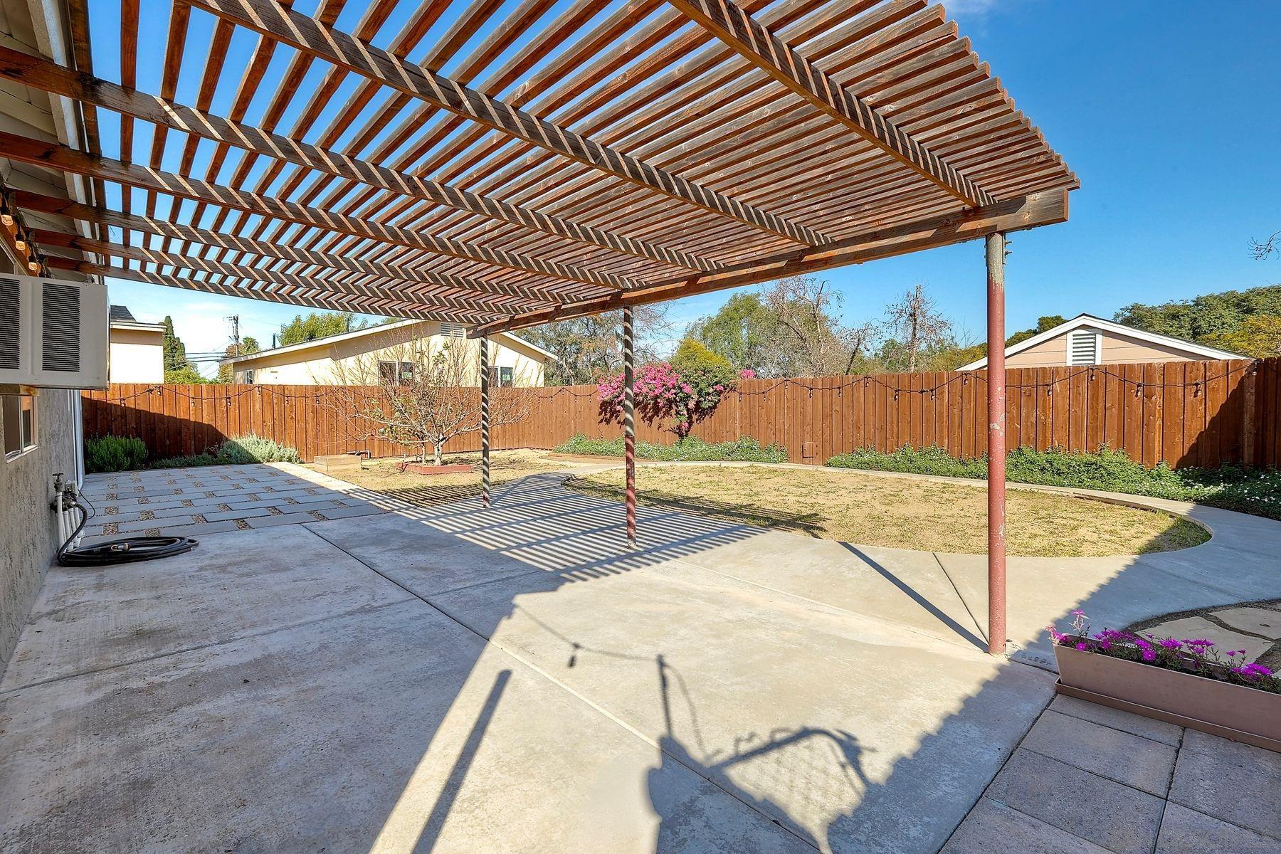 Detail Gallery Image 20 of 56 For 2371-75  Berry Street, Lemon Grove,  CA 91945 - 4 Beds | 3 Baths