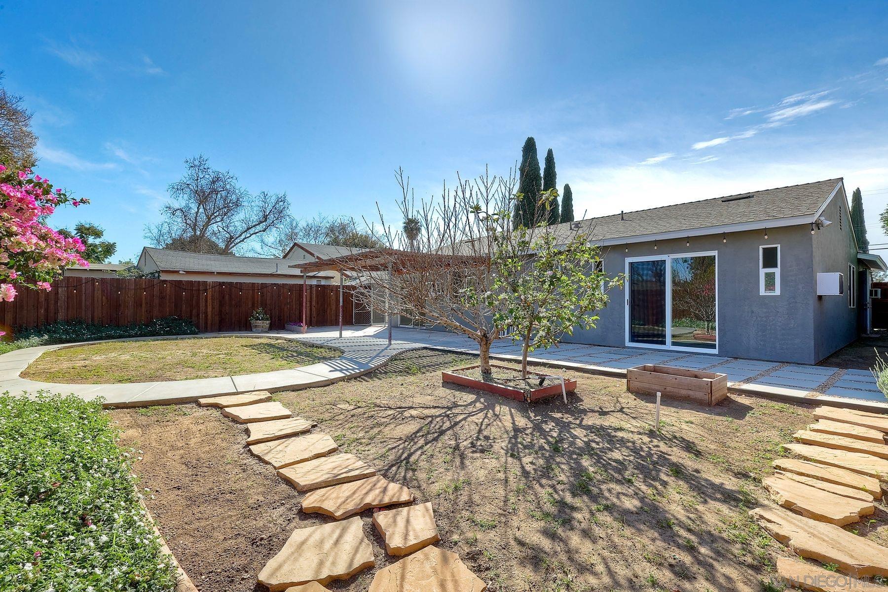 Detail Gallery Image 22 of 56 For 2371-75  Berry Street, Lemon Grove,  CA 91945 - 4 Beds | 3 Baths