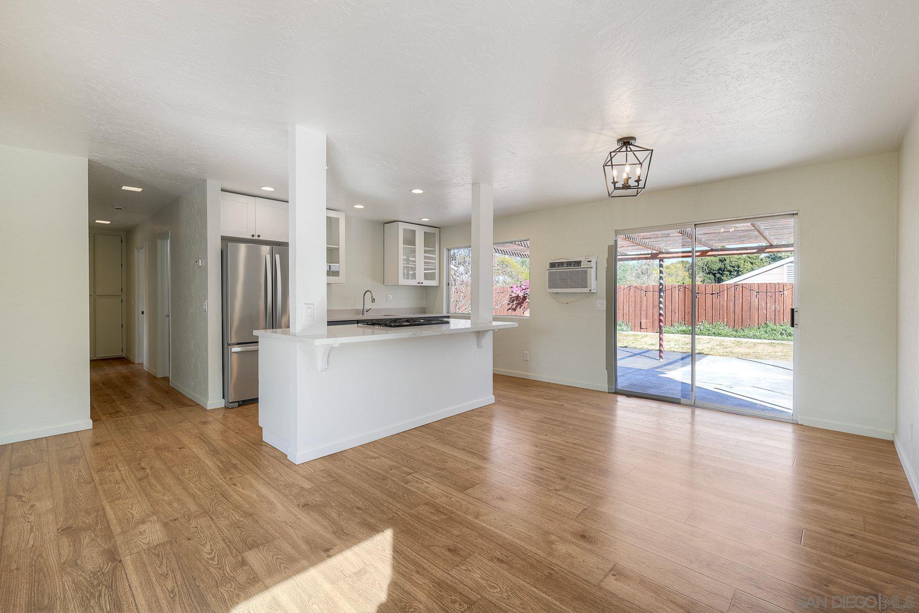 Detail Gallery Image 5 of 56 For 2371-75  Berry Street, Lemon Grove,  CA 91945 - 4 Beds | 3 Baths