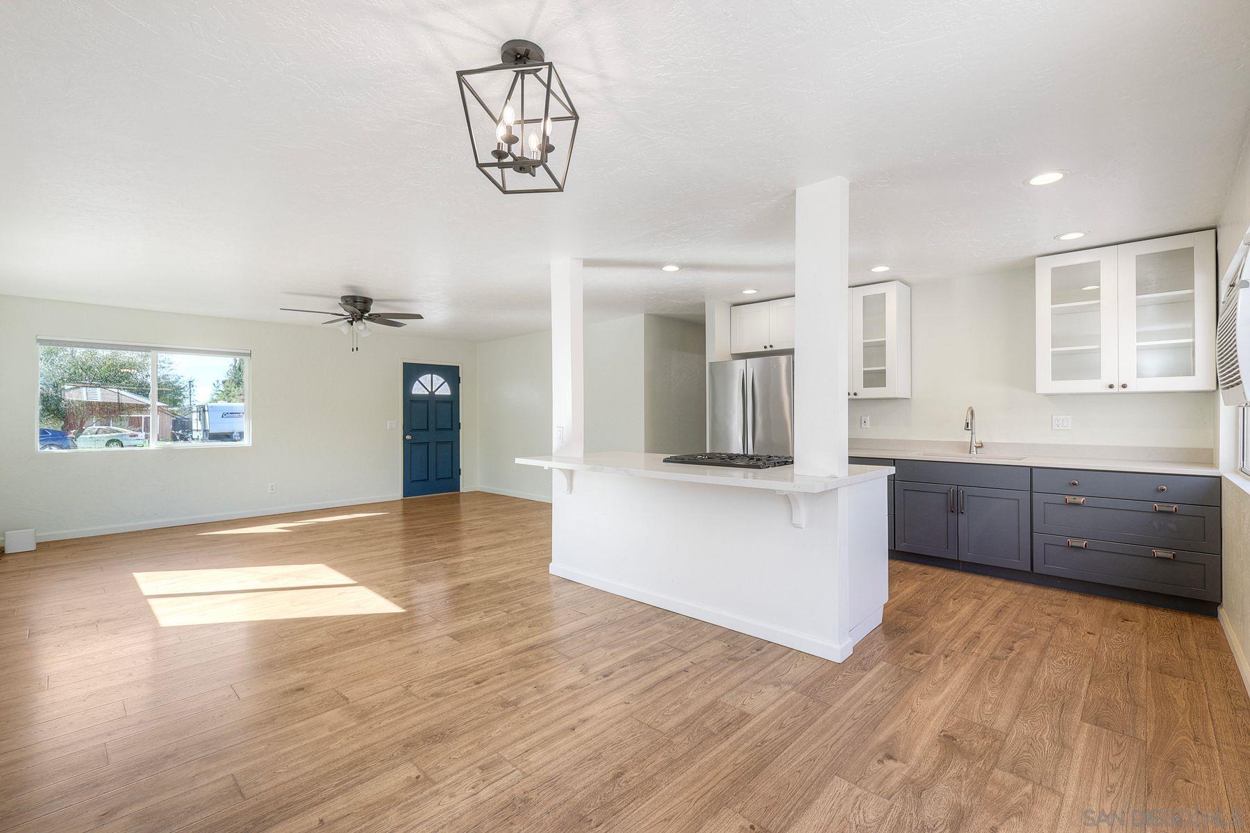 Detail Gallery Image 6 of 56 For 2371-75  Berry Street, Lemon Grove,  CA 91945 - 4 Beds | 3 Baths