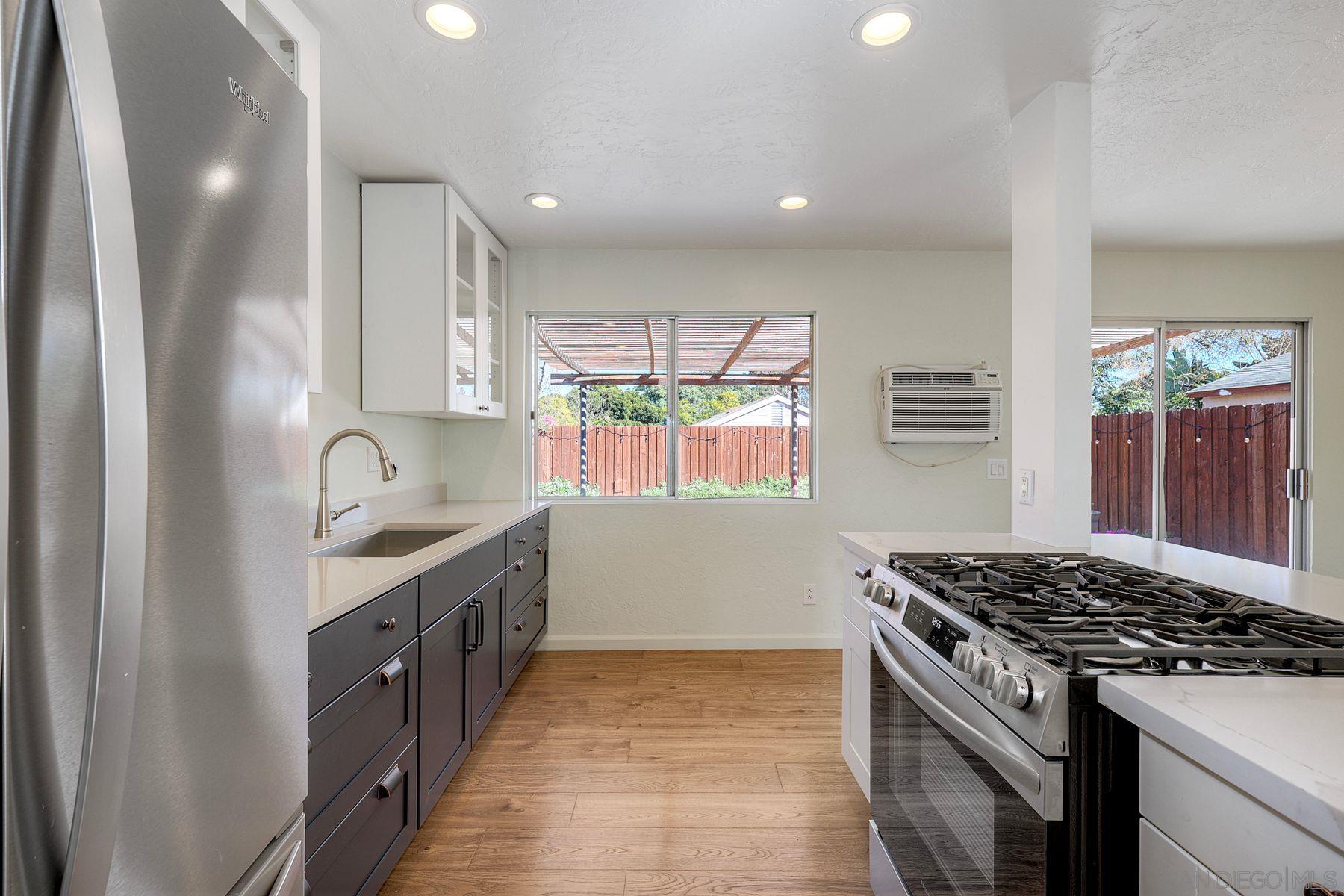 Detail Gallery Image 9 of 56 For 2371-75  Berry Street, Lemon Grove,  CA 91945 - 4 Beds | 3 Baths