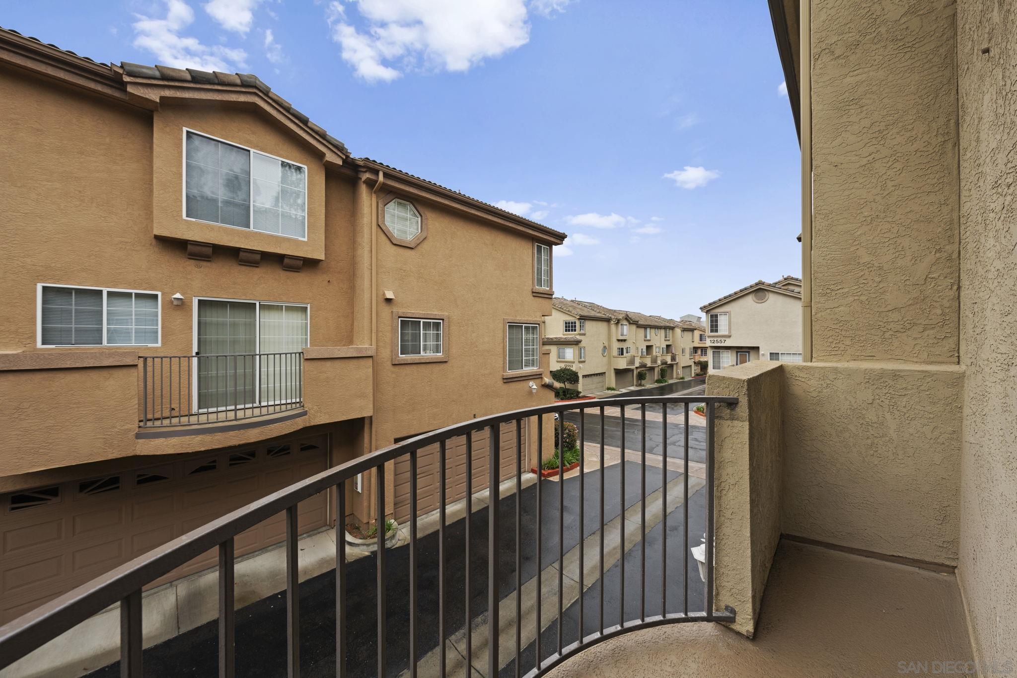 Detail Gallery Image 25 of 38 For 12559  El Camino Real B, San Diego,  CA 92130 - 2 Beds | 2/1 Baths