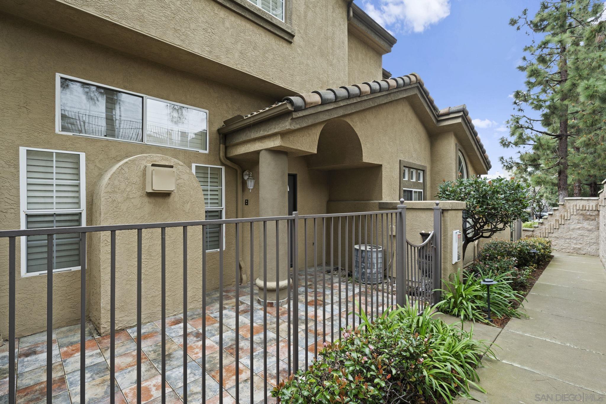 Detail Gallery Image 27 of 38 For 12559  El Camino Real B, San Diego,  CA 92130 - 2 Beds | 2/1 Baths