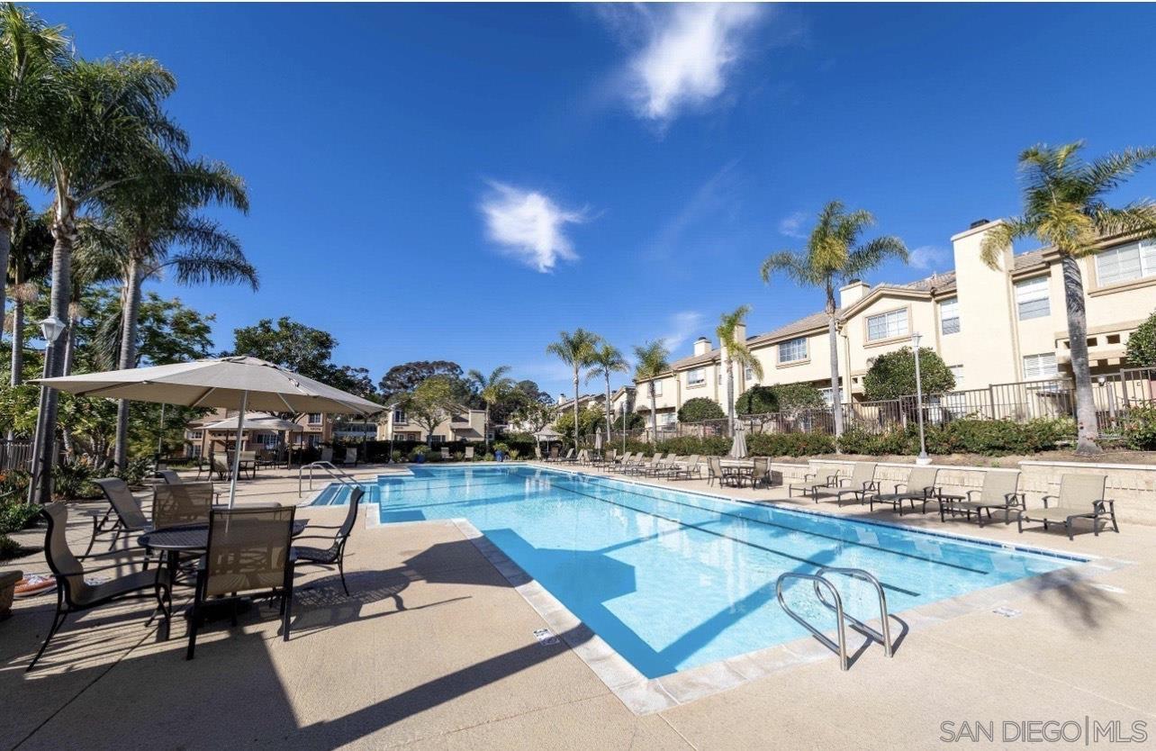 Detail Gallery Image 34 of 38 For 12559  El Camino Real B, San Diego,  CA 92130 - 2 Beds | 2/1 Baths