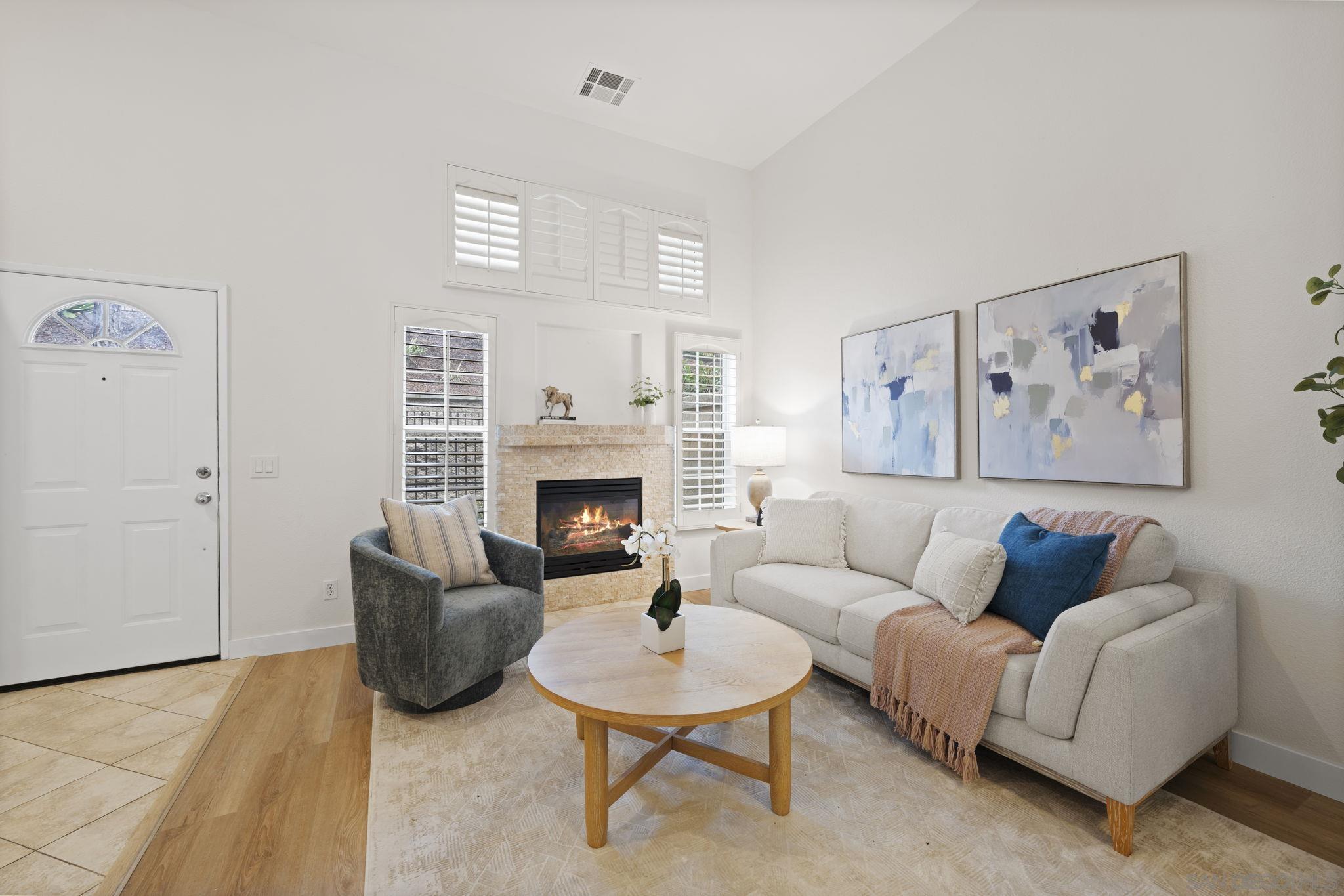 Detail Gallery Image 6 of 38 For 12559  El Camino Real B, San Diego,  CA 92130 - 2 Beds | 2/1 Baths