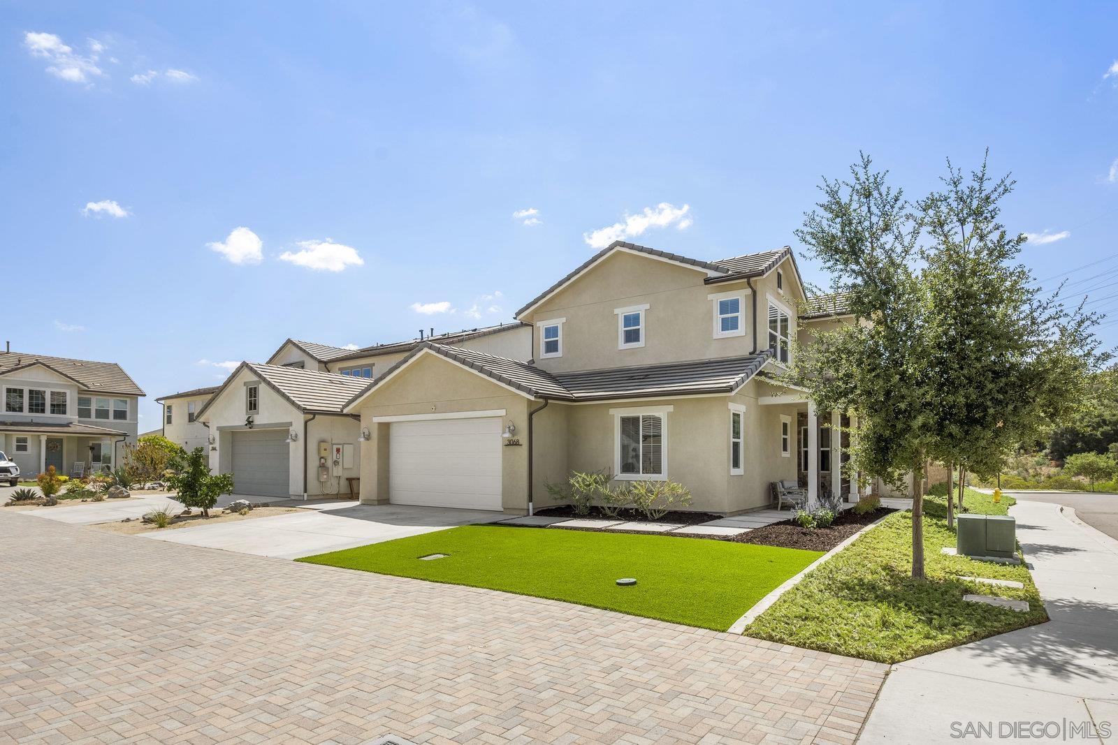 Detail Gallery Image 2 of 61 For 3068  Mimlus Pl, Escondido,  CA 92029 - 4 Beds | 3/1 Baths