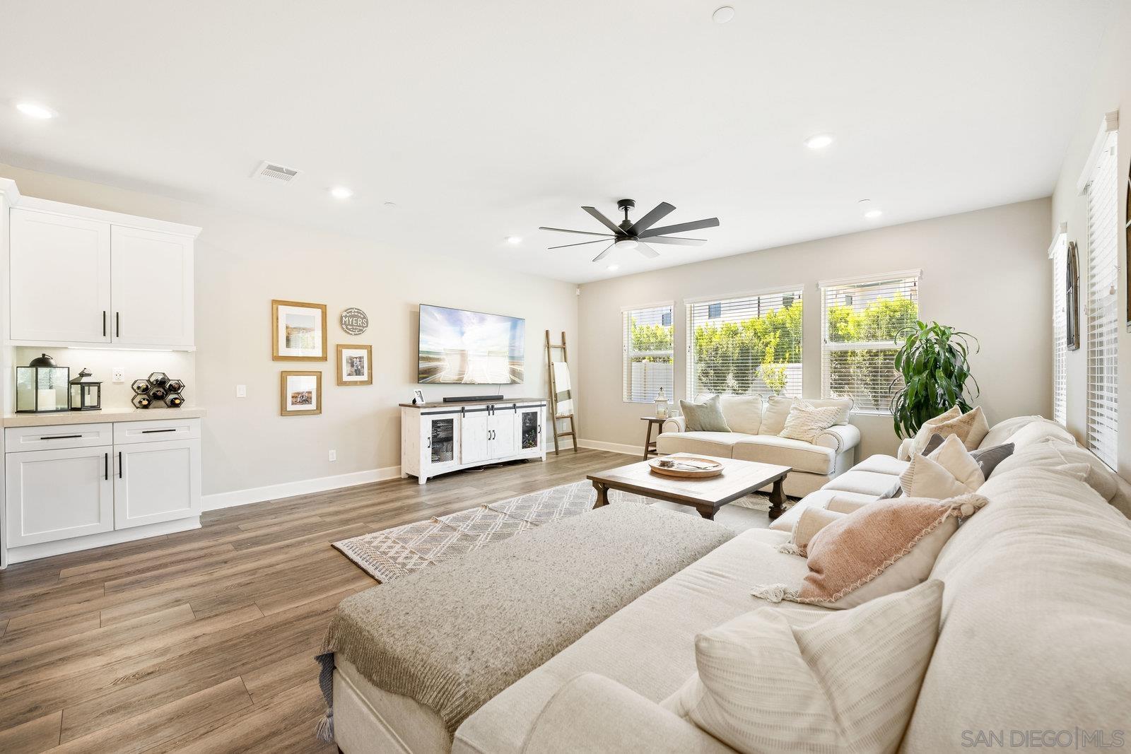 Detail Gallery Image 17 of 61 For 3068  Mimlus Pl, Escondido,  CA 92029 - 4 Beds | 3/1 Baths