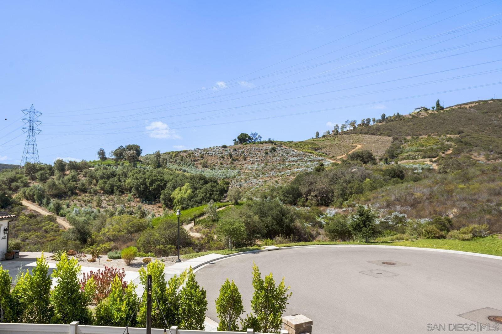 Detail Gallery Image 35 of 61 For 3068  Mimlus Pl, Escondido,  CA 92029 - 4 Beds | 3/1 Baths