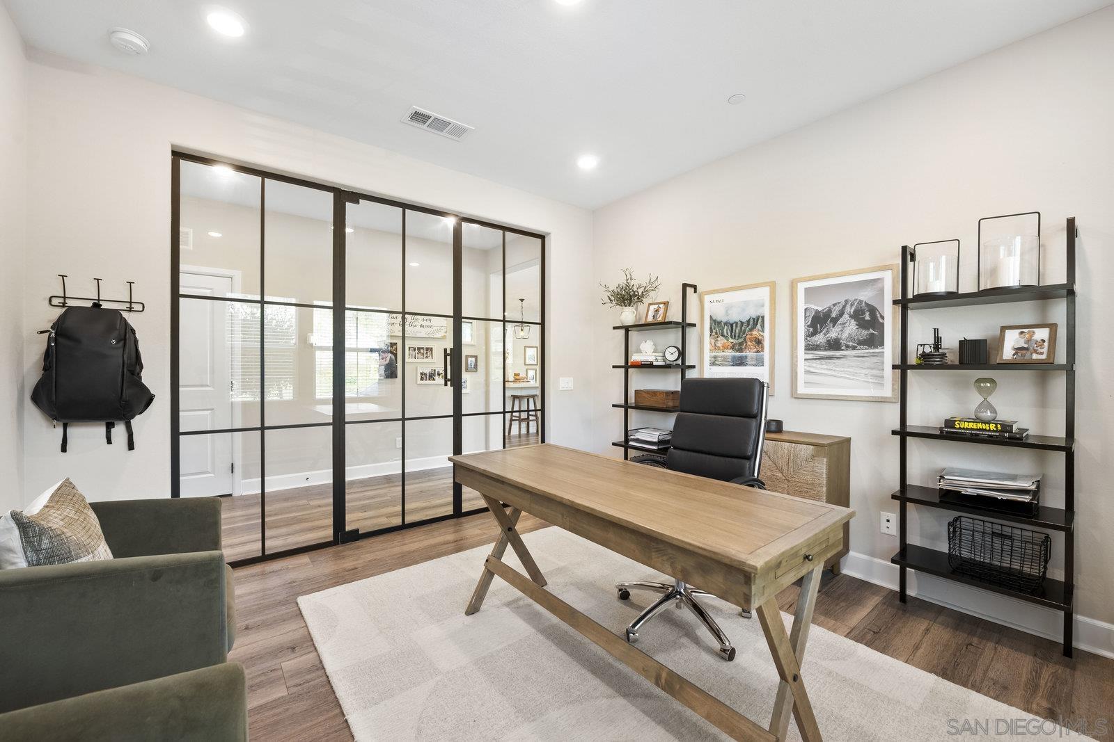 Detail Gallery Image 7 of 61 For 3068  Mimlus Pl, Escondido,  CA 92029 - 4 Beds | 3/1 Baths