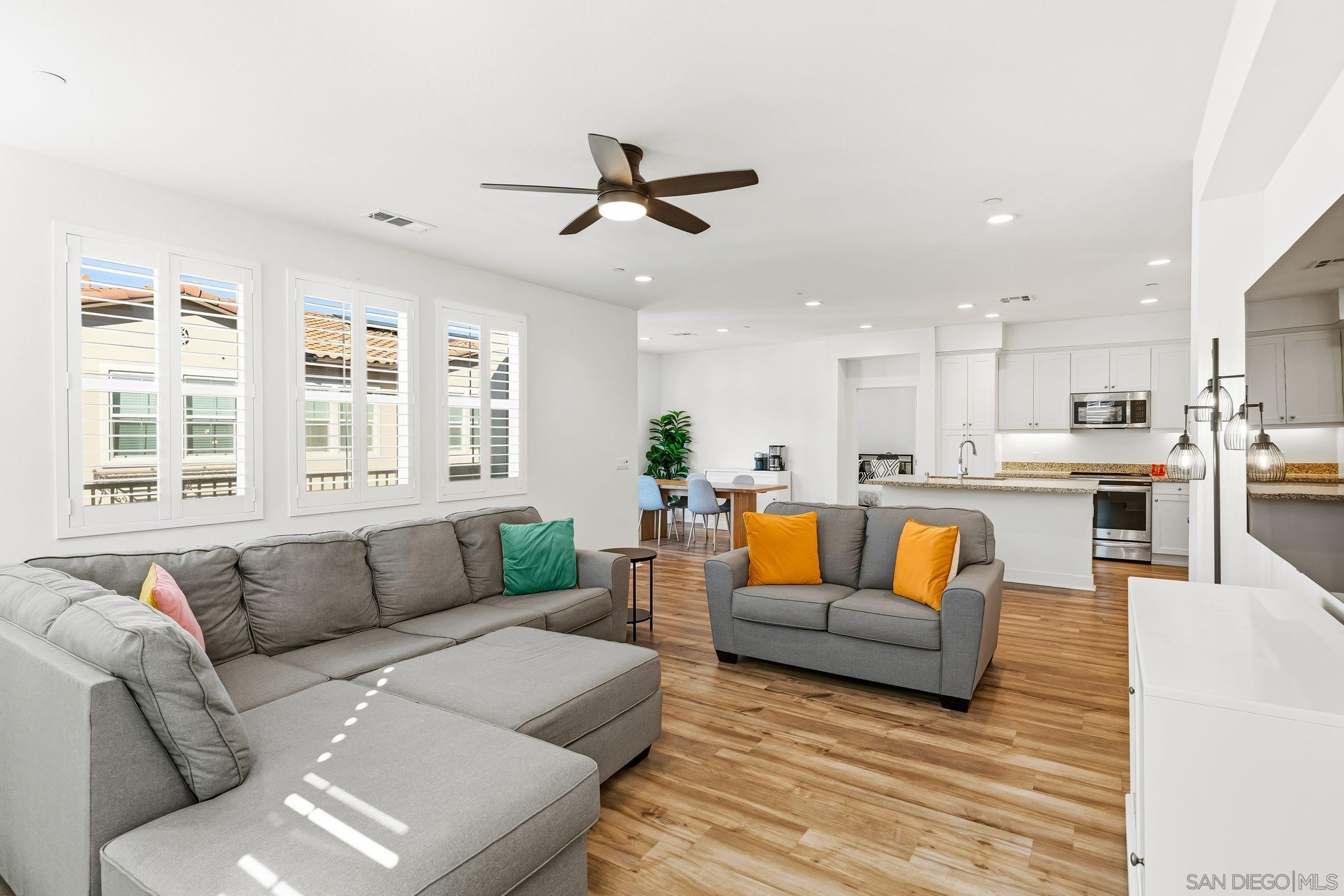 Front Image Thumbnail for SD260003455