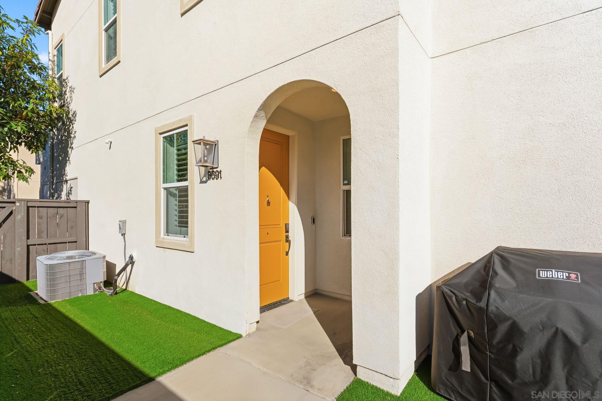 Detail Gallery Image 16 of 49 For 8691  Barbados Ln, Santee,  CA 92071 - 3 Beds | 3 Baths