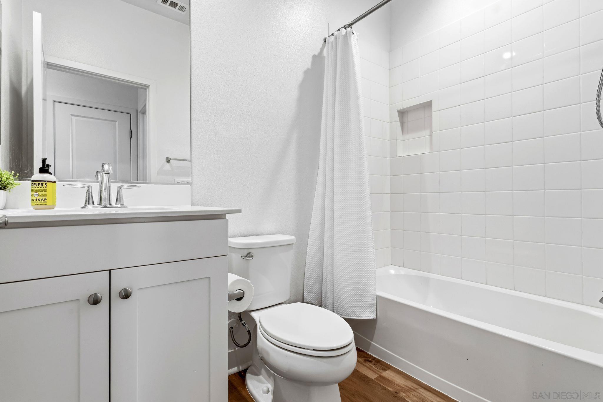 Detail Gallery Image 33 of 49 For 8691  Barbados Ln, Santee,  CA 92071 - 3 Beds | 3 Baths