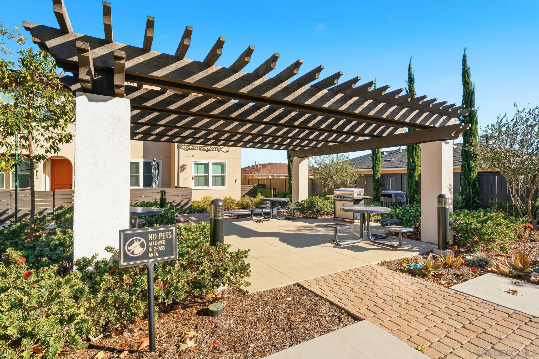 Detail Gallery Image 43 of 49 For 8691  Barbados Ln, Santee,  CA 92071 - 3 Beds | 3 Baths