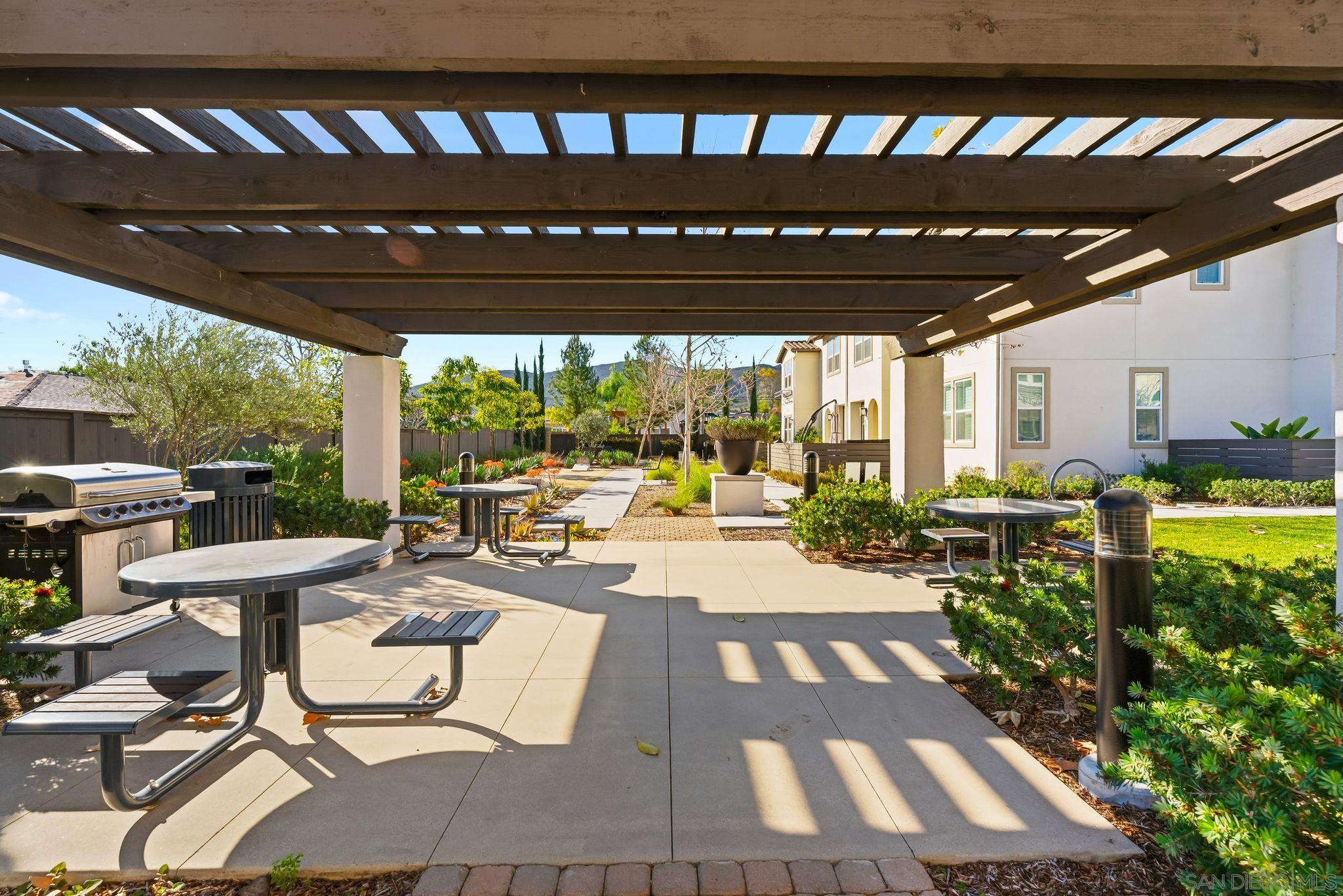 Detail Gallery Image 44 of 49 For 8691  Barbados Ln, Santee,  CA 92071 - 3 Beds | 3 Baths