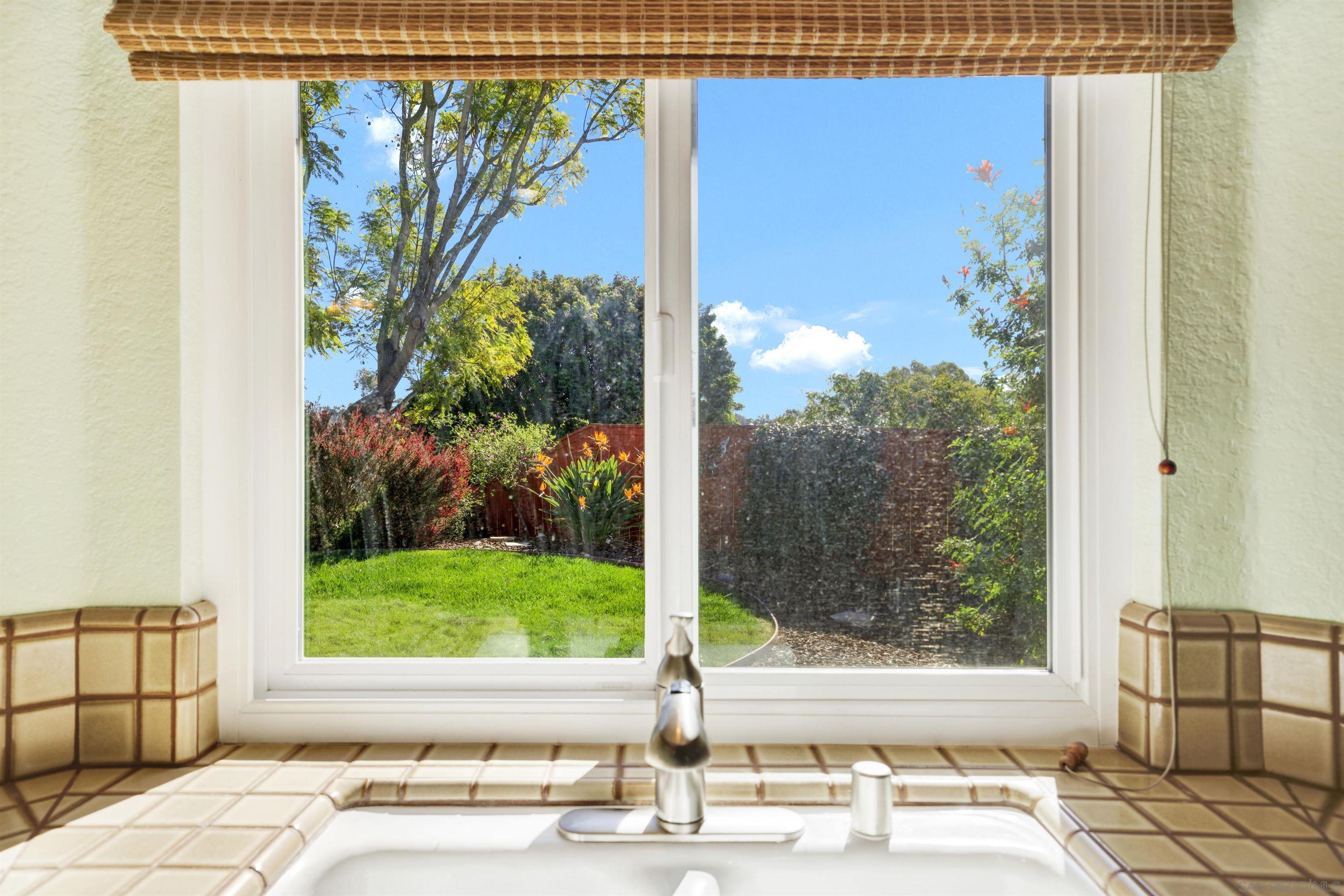 Detail Gallery Image 17 of 54 For 10553  Sunset Ridge Dr, San Diego,  CA 92131 - 4 Beds | 2/1 Baths