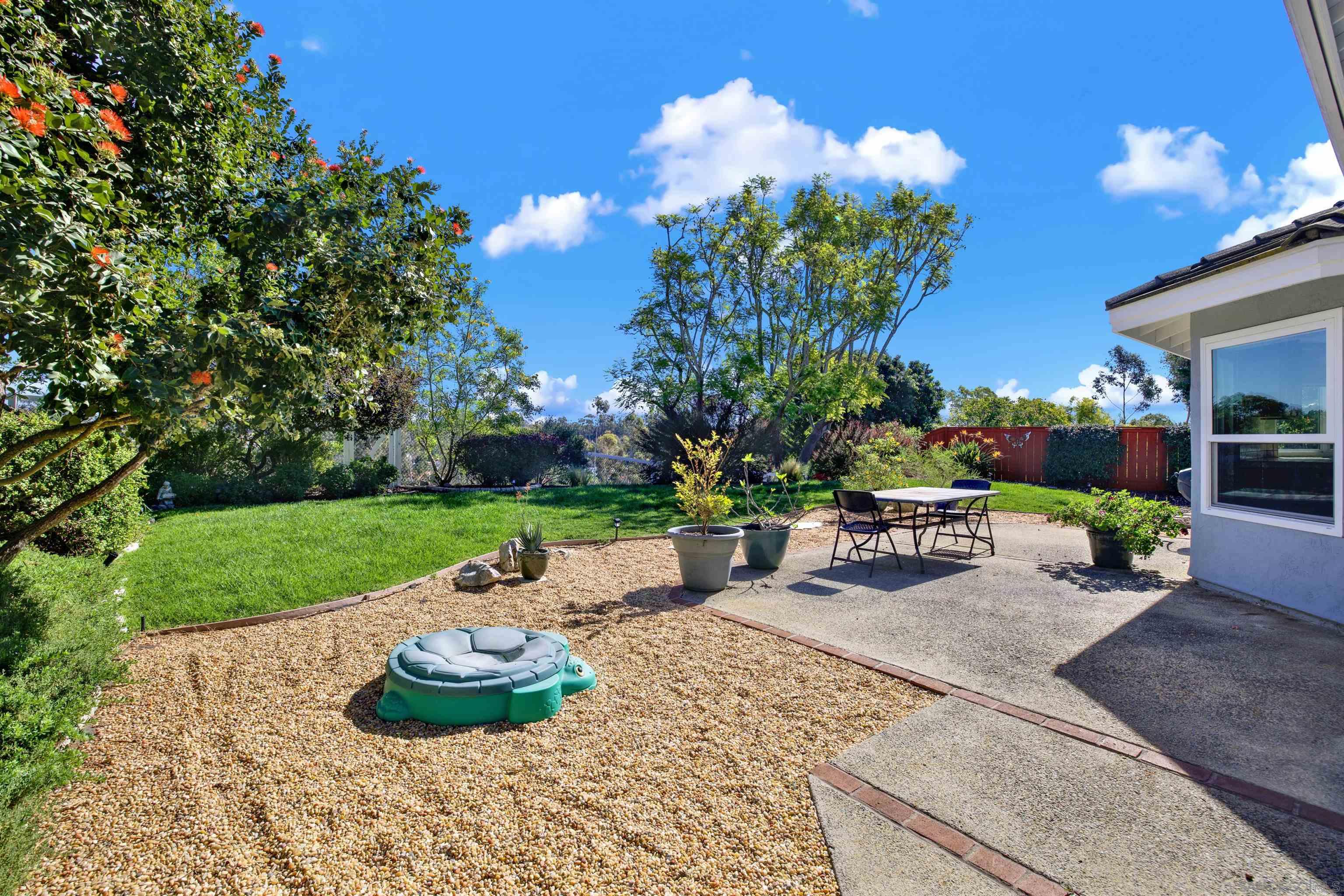 Detail Gallery Image 39 of 54 For 10553  Sunset Ridge Dr, San Diego,  CA 92131 - 4 Beds | 2/1 Baths