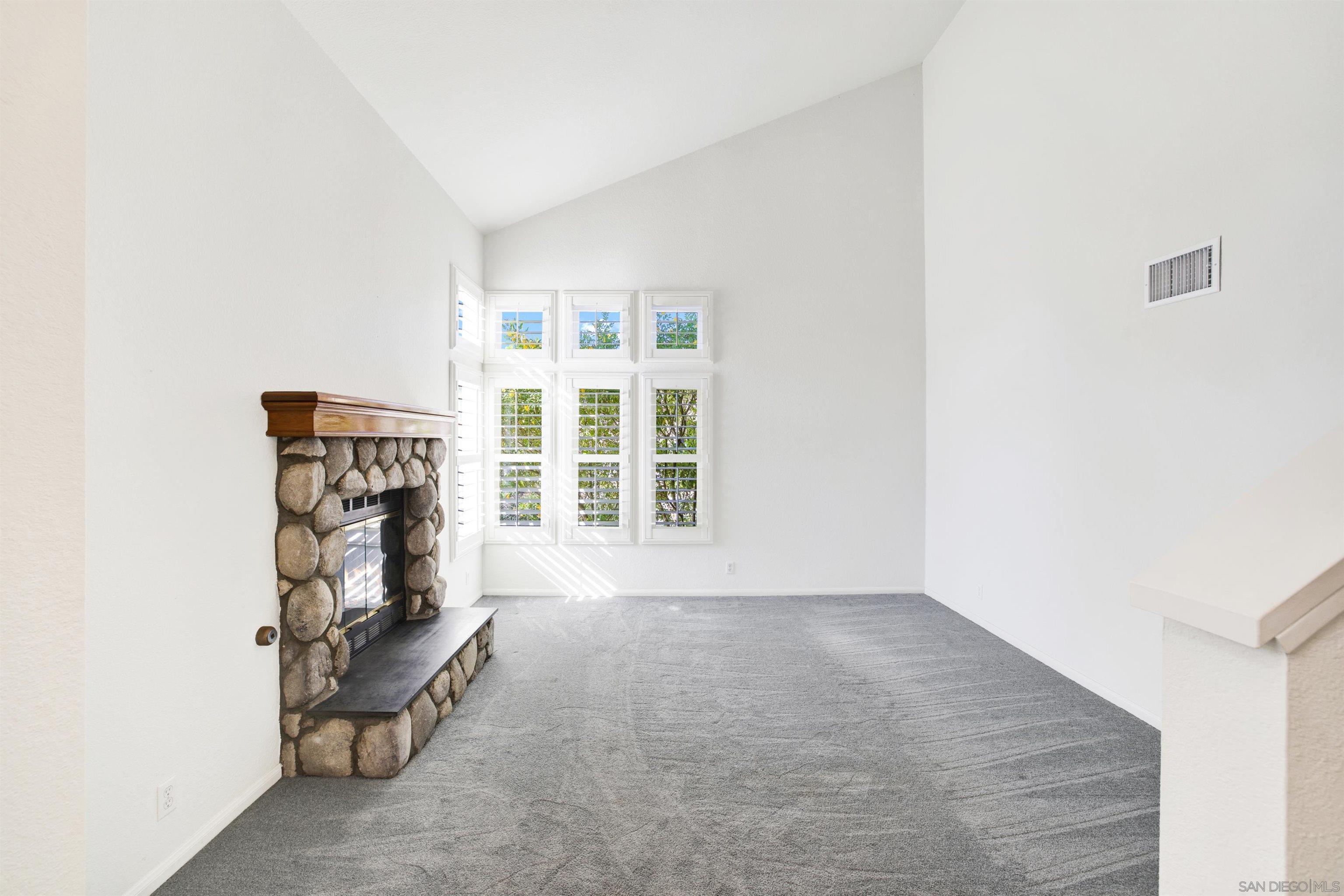 Detail Gallery Image 7 of 54 For 10553  Sunset Ridge Dr, San Diego,  CA 92131 - 4 Beds | 2/1 Baths