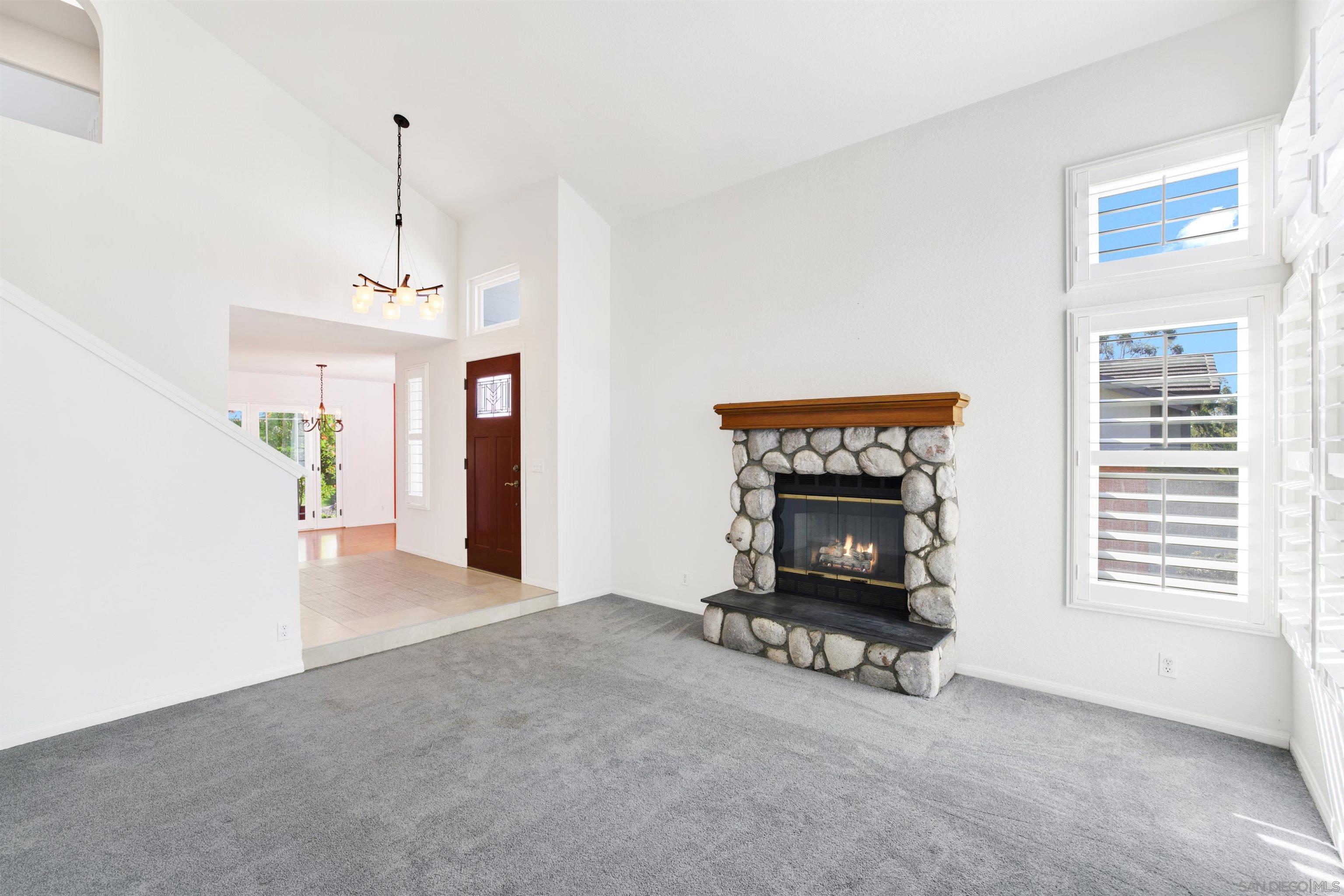 Detail Gallery Image 9 of 54 For 10553  Sunset Ridge Dr, San Diego,  CA 92131 - 4 Beds | 2/1 Baths