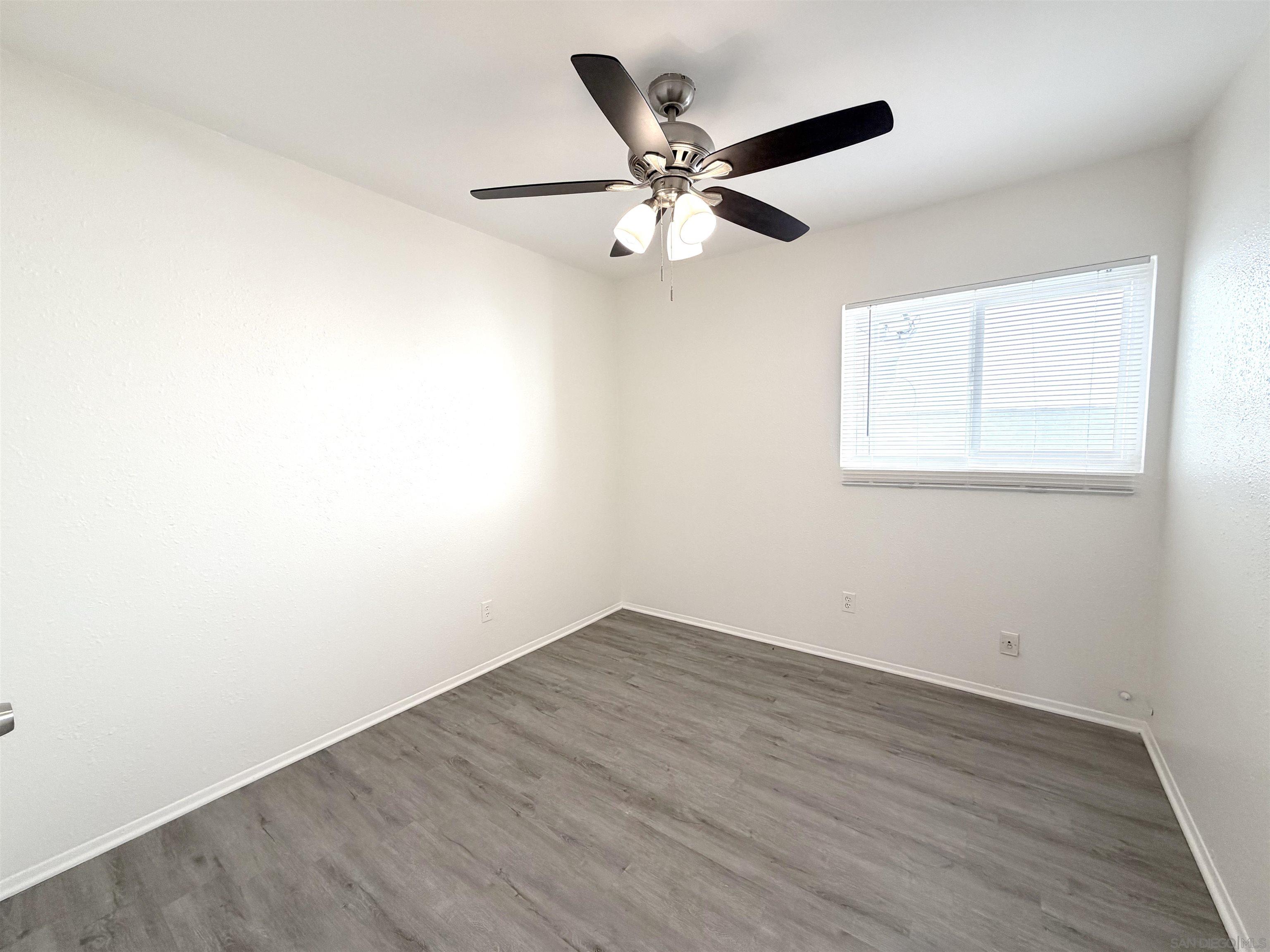 Detail Gallery Image 4 of 6 For 1254  Sumner Ave  B, El Cajon,  CA 92021 - 2 Beds | 1 Baths