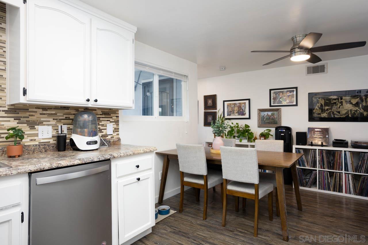 Detail Gallery Image 12 of 36 For 13403  Bubbling Ln, Lakeside,  CA 92040 - 4 Beds | 3 Baths