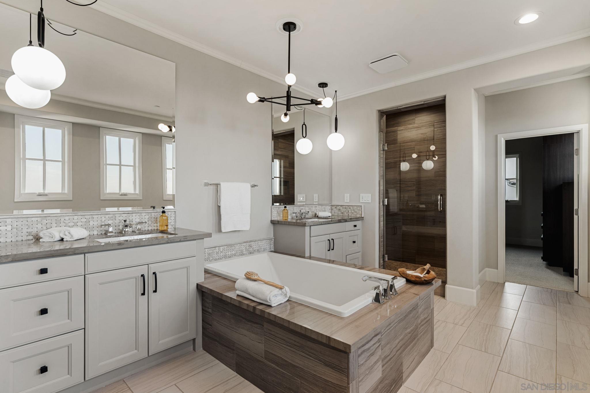 Detail Gallery Image 17 of 30 For 18238  Avenida Apice, Rancho Santa Fe,  CA 92067 - 4 Beds | 4/1 Baths