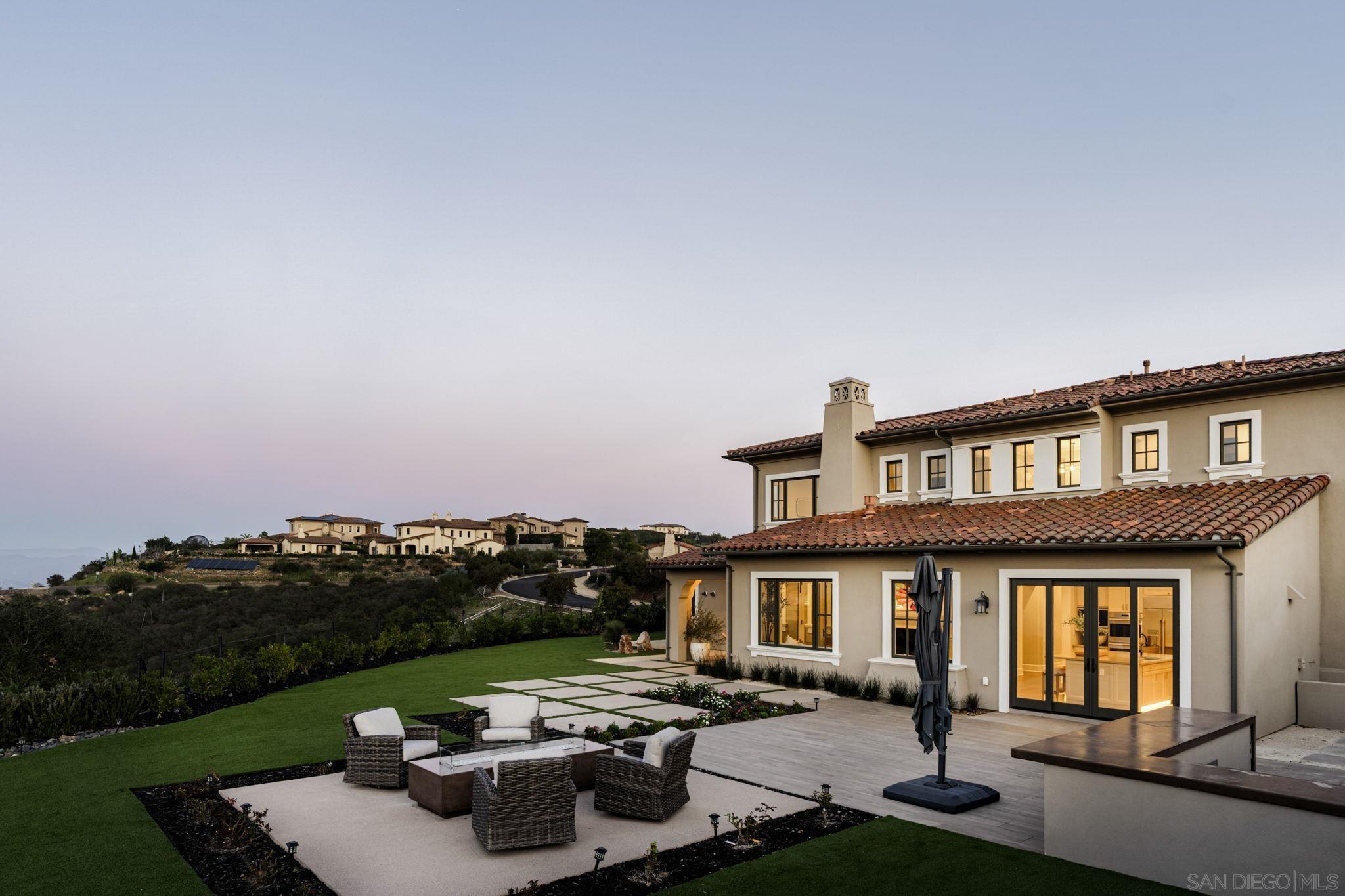 Detail Gallery Image 24 of 30 For 18238  Avenida Apice, Rancho Santa Fe,  CA 92067 - 4 Beds | 4/1 Baths