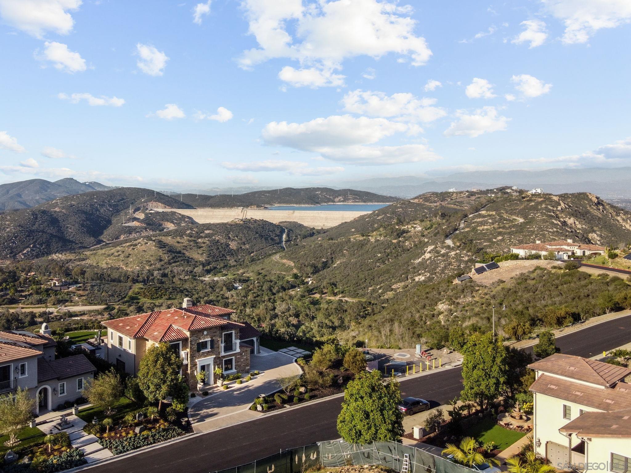 Detail Gallery Image 27 of 30 For 18238  Avenida Apice, Rancho Santa Fe,  CA 92067 - 4 Beds | 4/1 Baths