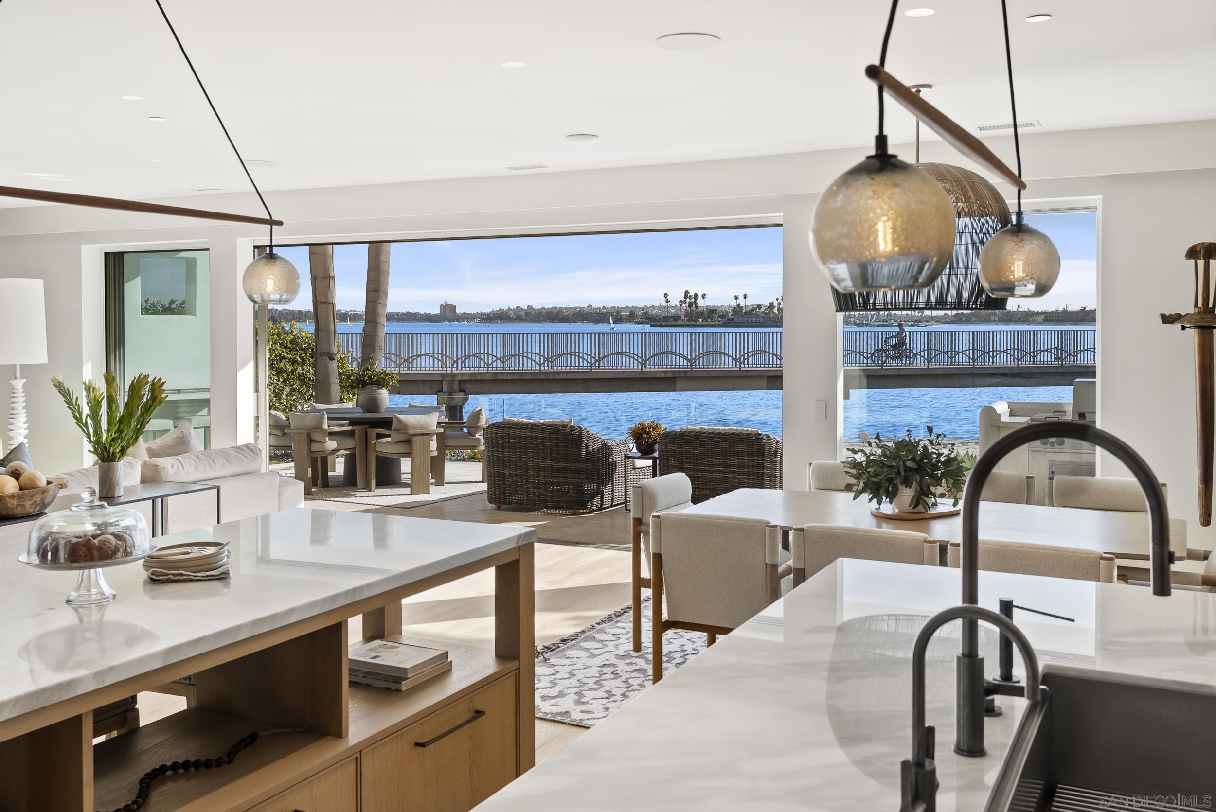 Front Image Thumbnail for SD260003461