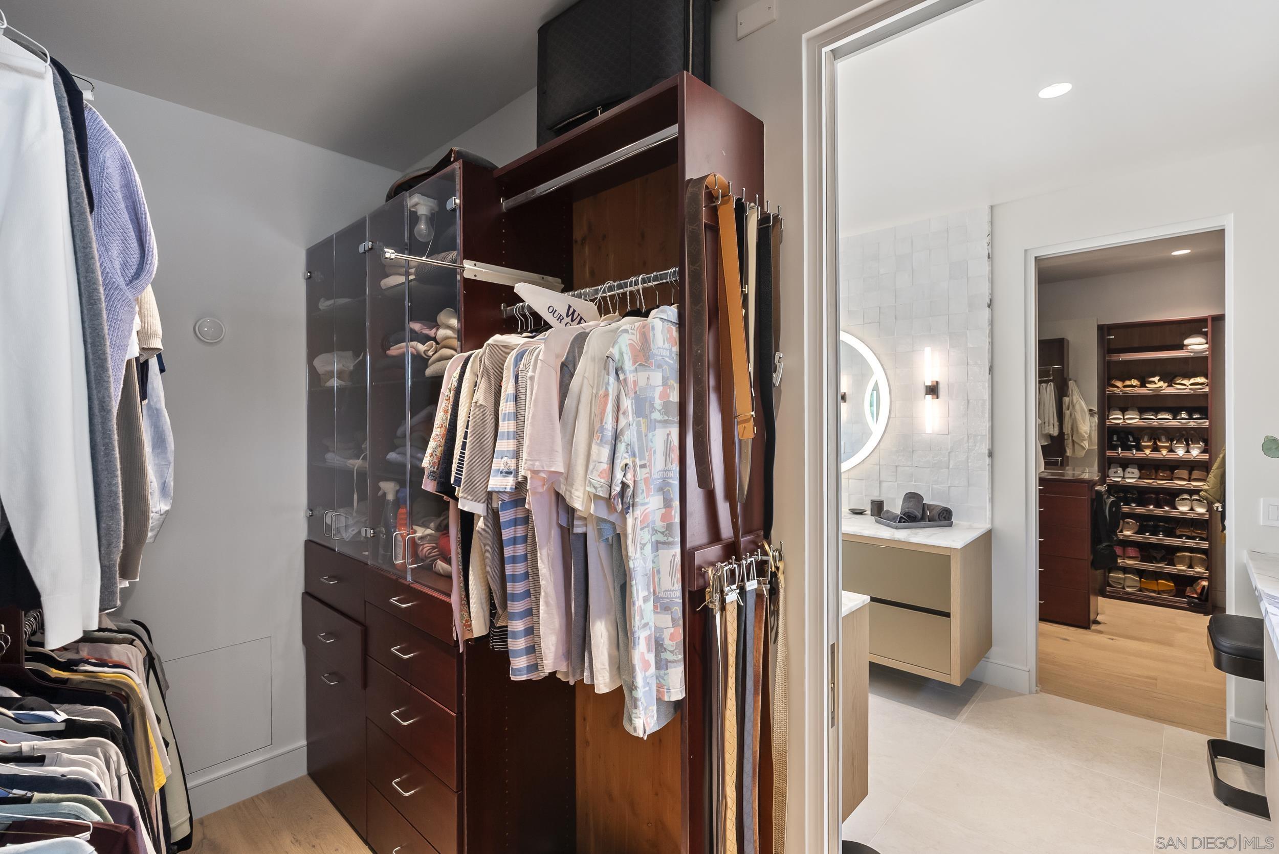 Detail Gallery Image 29 of 47 For 1053 E Briarfield Dr, San Diego,  CA 92109 - 5 Beds | 5/3 Baths