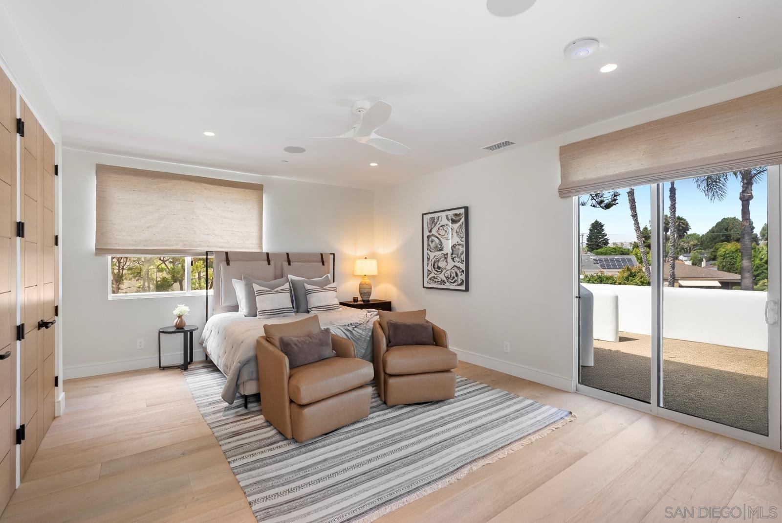 Detail Gallery Image 35 of 47 For 1053 E Briarfield Dr, San Diego,  CA 92109 - 5 Beds | 5/3 Baths