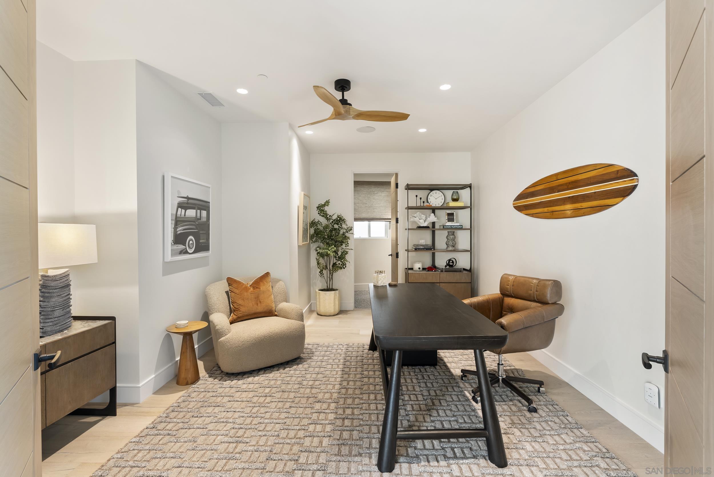 Detail Gallery Image 40 of 47 For 1053 E Briarfield Dr, San Diego,  CA 92109 - 5 Beds | 5/3 Baths