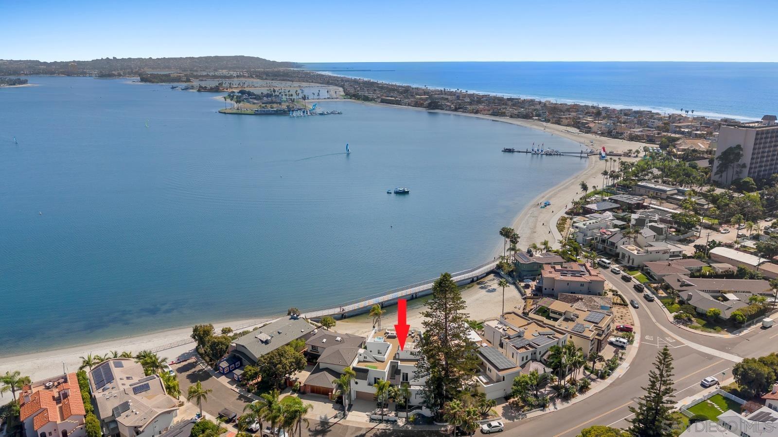 Detail Gallery Image 47 of 47 For 1053 E Briarfield Dr, San Diego,  CA 92109 - 5 Beds | 5/3 Baths