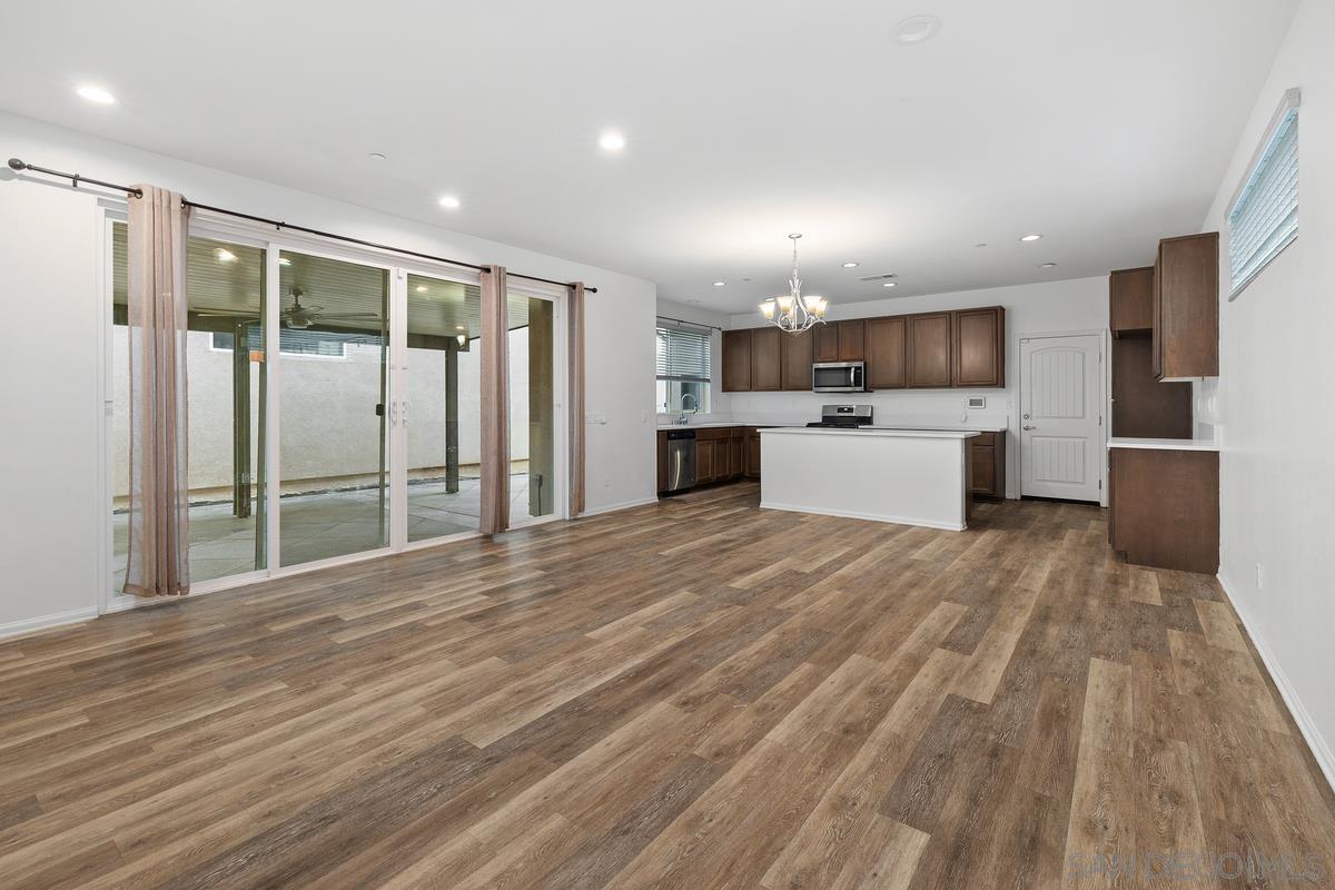 Detail Gallery Image 4 of 24 For 1350  Ortega St, Chula Vista,  CA 91913 - 5 Beds | 4 Baths