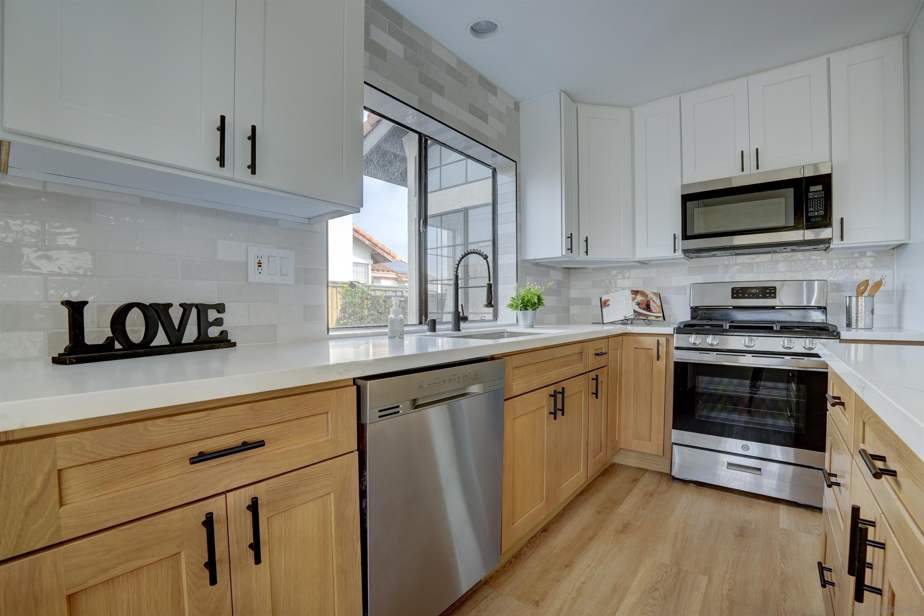 Detail Gallery Image 8 of 11 For 10242  Keoki St., San Diego,  CA 92126 - 4 Beds | 2/1 Baths