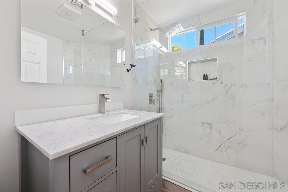 Detail Gallery Image 16 of 25 For 8585  via Mallorca  #238,  La Jolla,  CA 92037 - 2 Beds | 2 Baths