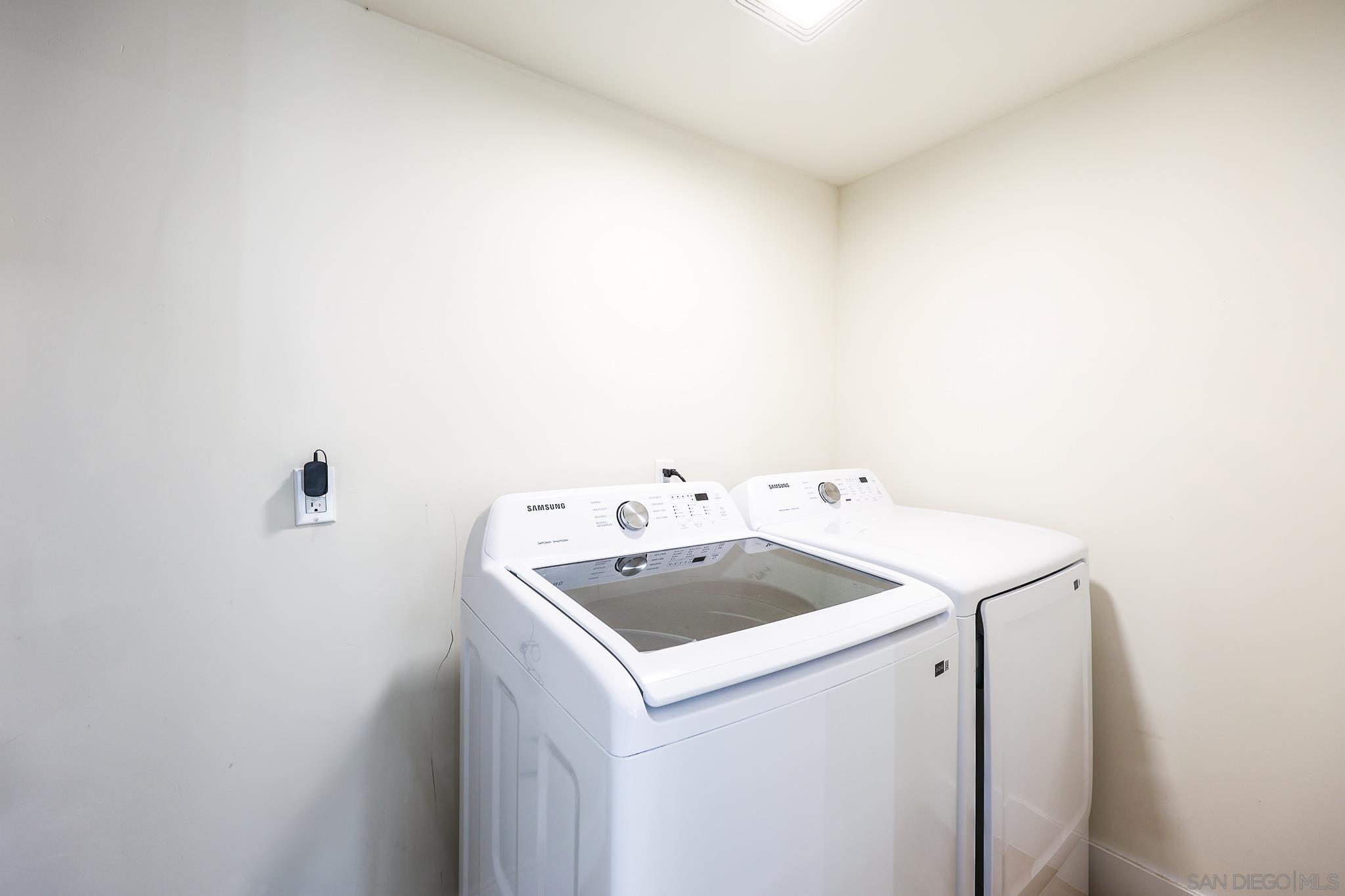 Detail Gallery Image 15 of 41 For 1128  Hemlock Ave, Imperial Beach,  CA 91932 - 4 Beds | 3 Baths