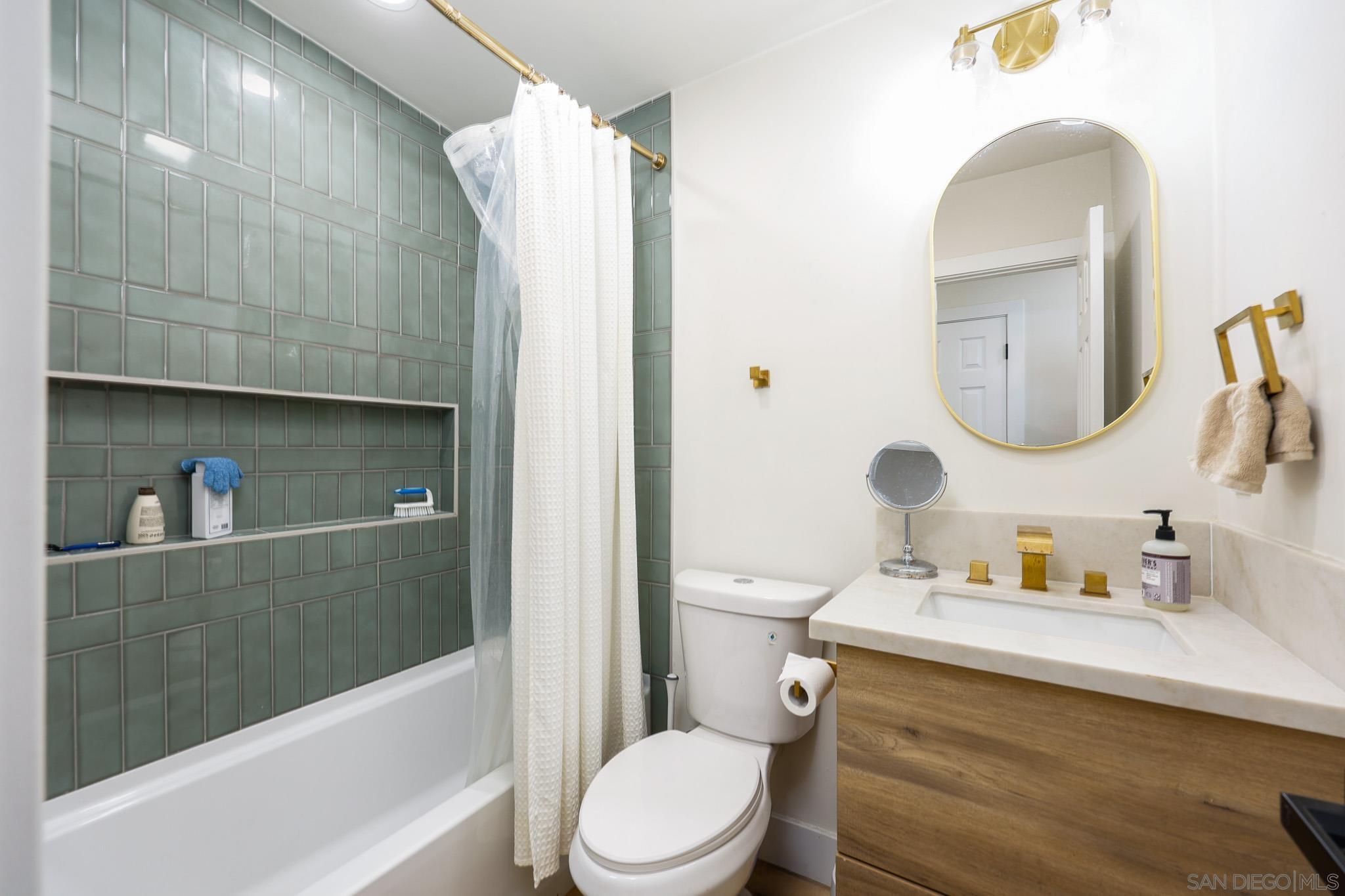 Detail Gallery Image 20 of 41 For 1128  Hemlock Ave, Imperial Beach,  CA 91932 - 4 Beds | 3 Baths