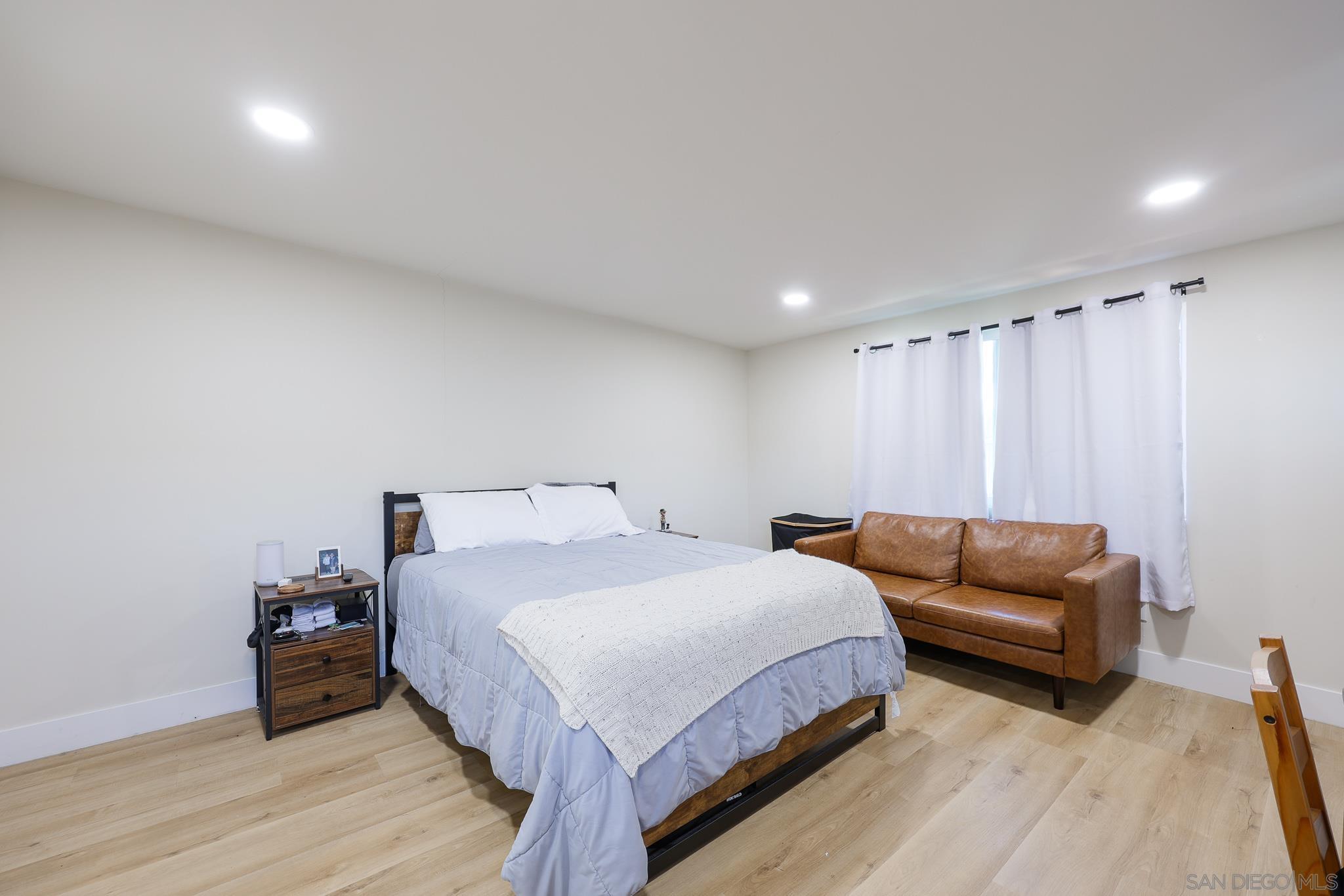 Detail Gallery Image 29 of 41 For 1128  Hemlock Ave, Imperial Beach,  CA 91932 - 4 Beds | 3 Baths