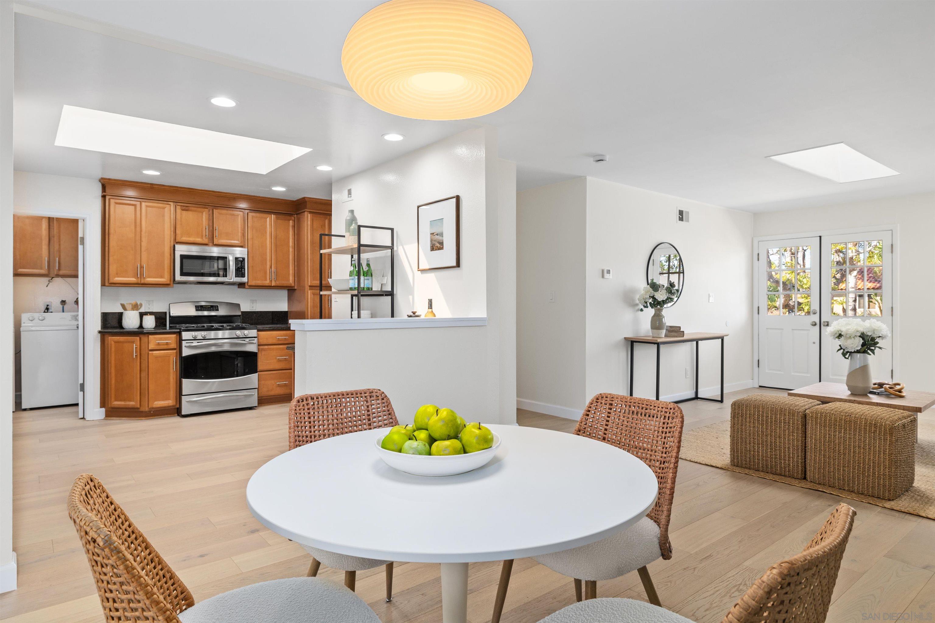 Detail Gallery Image 13 of 36 For 5253  Diane Ave, San Diego,  CA 92117 - 4 Beds | 2 Baths