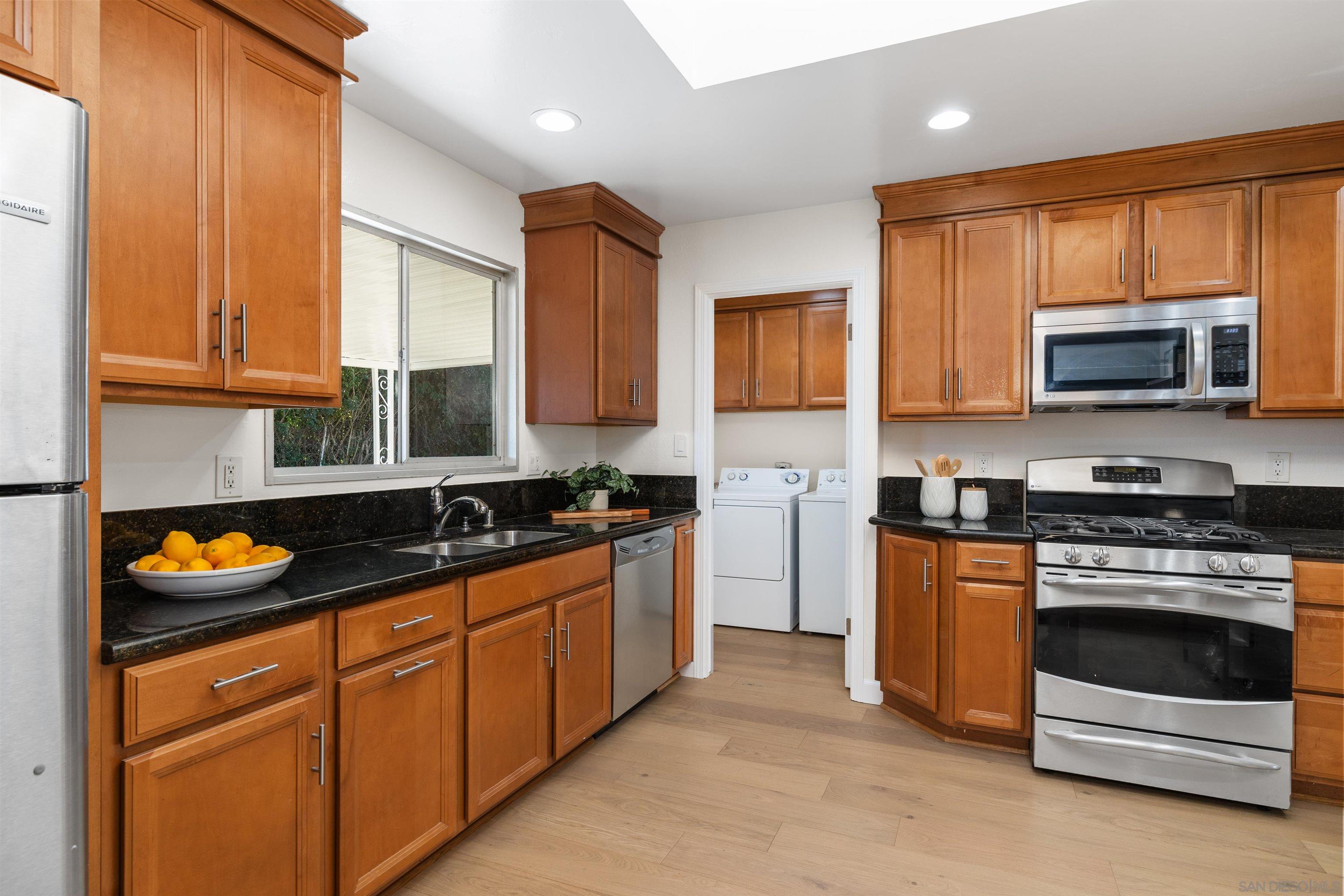 Detail Gallery Image 16 of 36 For 5253  Diane Ave, San Diego,  CA 92117 - 4 Beds | 2 Baths