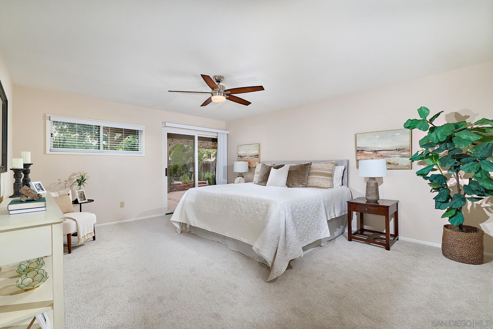 Detail Gallery Image 11 of 54 For 7627  Reposado Dr, Carlsbad,  CA 92009 - 5 Beds | 3 Baths